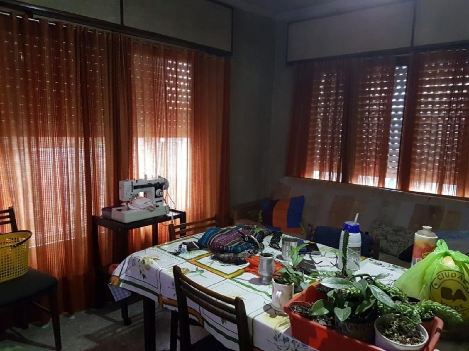 VENTA DE CASA 4 AMBIENTES UBICADA EN PLENO CENTRO DE MONTE GRANDE - APTA A CRÉDITO — foto 4
