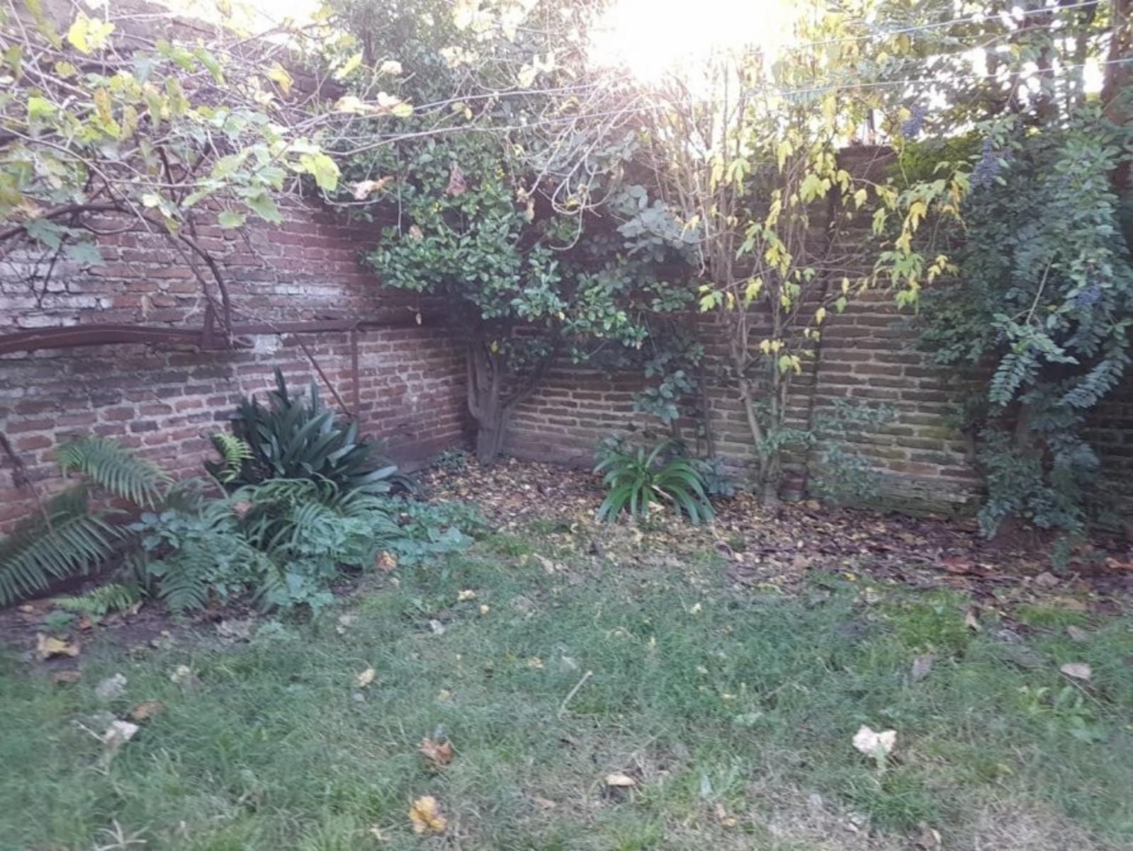 VENTA DE CASA 4 AMBIENTES UBICADA EN PLENO CENTRO DE MONTE GRANDE - APTA A CRÉDITO — foto 11