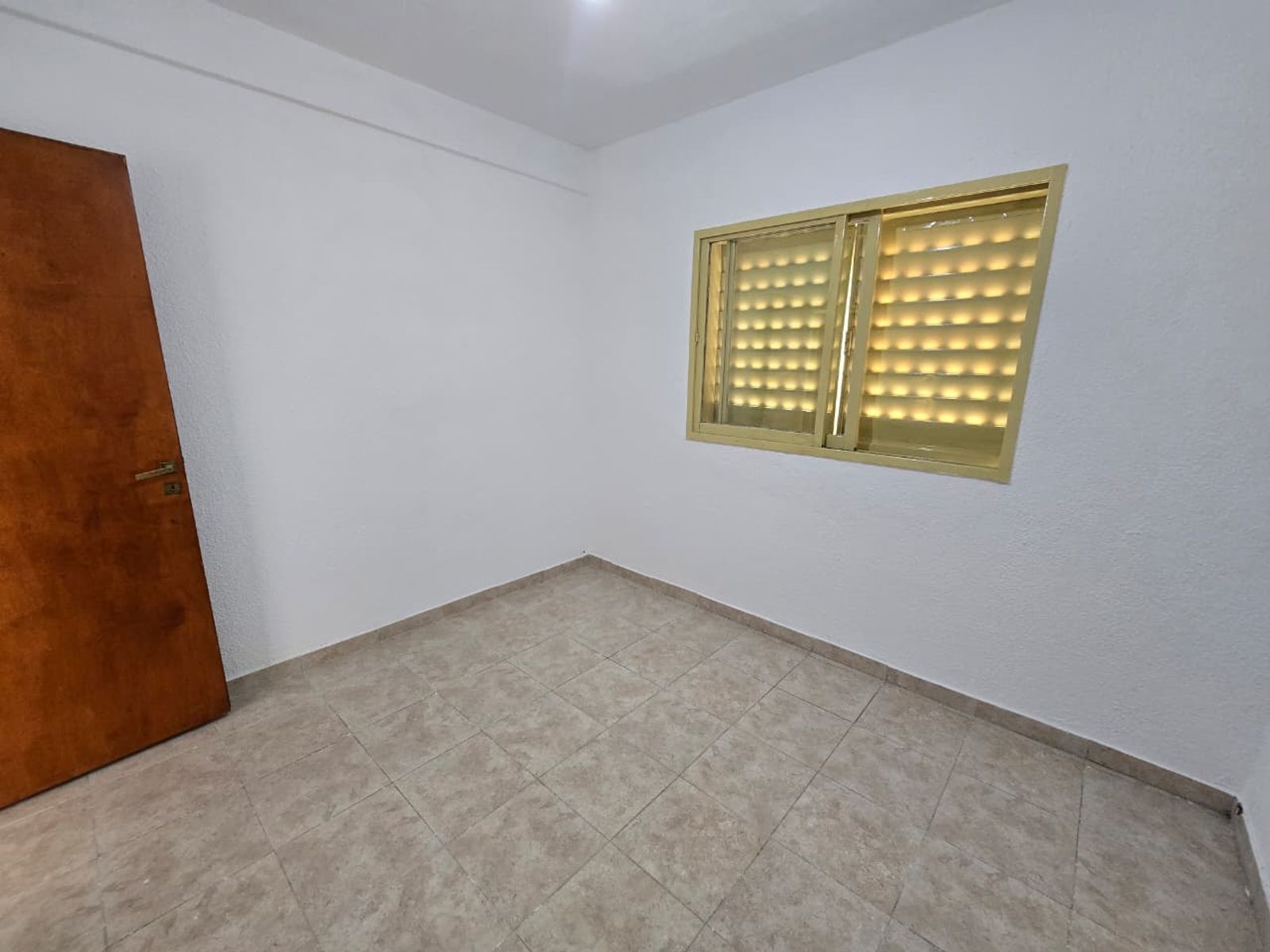 ALQUILER DE DEPARTAMENTO 3 AMBIENTES EN EL SEGUNDO PISO DEL EDIFICIO 5 DEL COMPLEJO VITUN 3 DEL BARRIO COCA COLA - MONTE GRANDE - 30