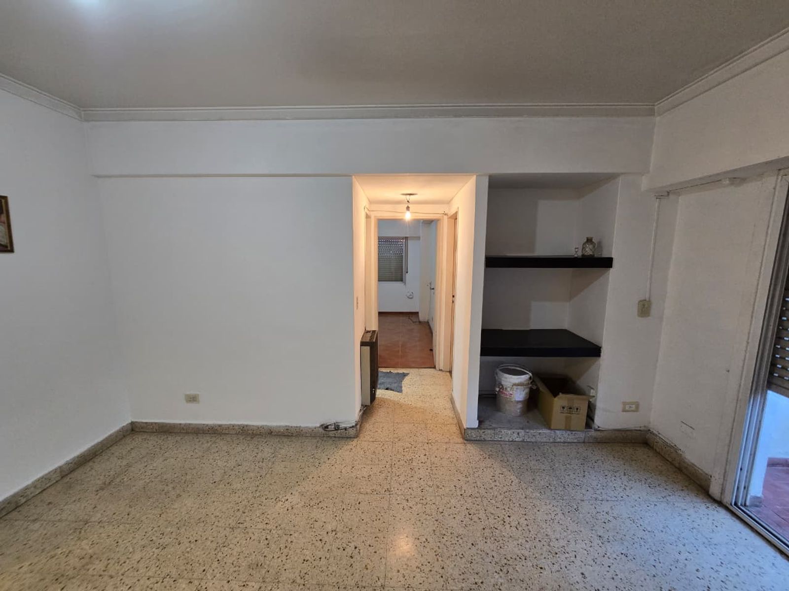 ALQUILER DE DEPARTAMENTO 3 AMBIENTES CON COCHERA - SOBRE AV. ALEM - MONTE GRANDE - 4