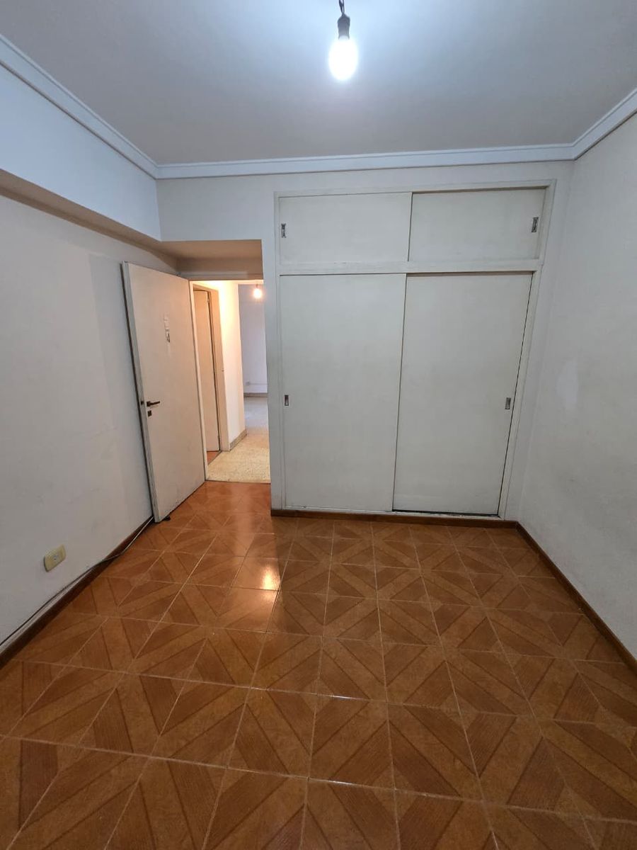 ALQUILER DE DEPARTAMENTO 3 AMBIENTES CON COCHERA - SOBRE AV. ALEM - MONTE GRANDE - 11