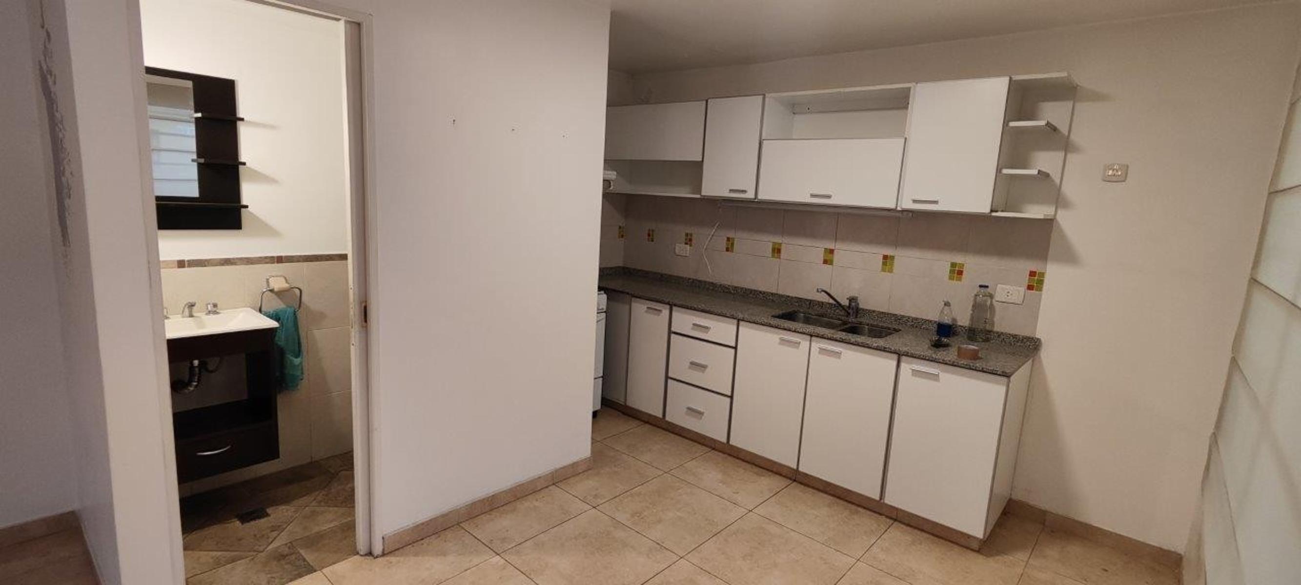 VENTA DE EXCELENTE DEPARTAMENTO DUPLEX 3 AMBIENTES EN LUISGUILLÓNCONCOCHERA - EN COMPLEJO - 80 M² — foto 8
