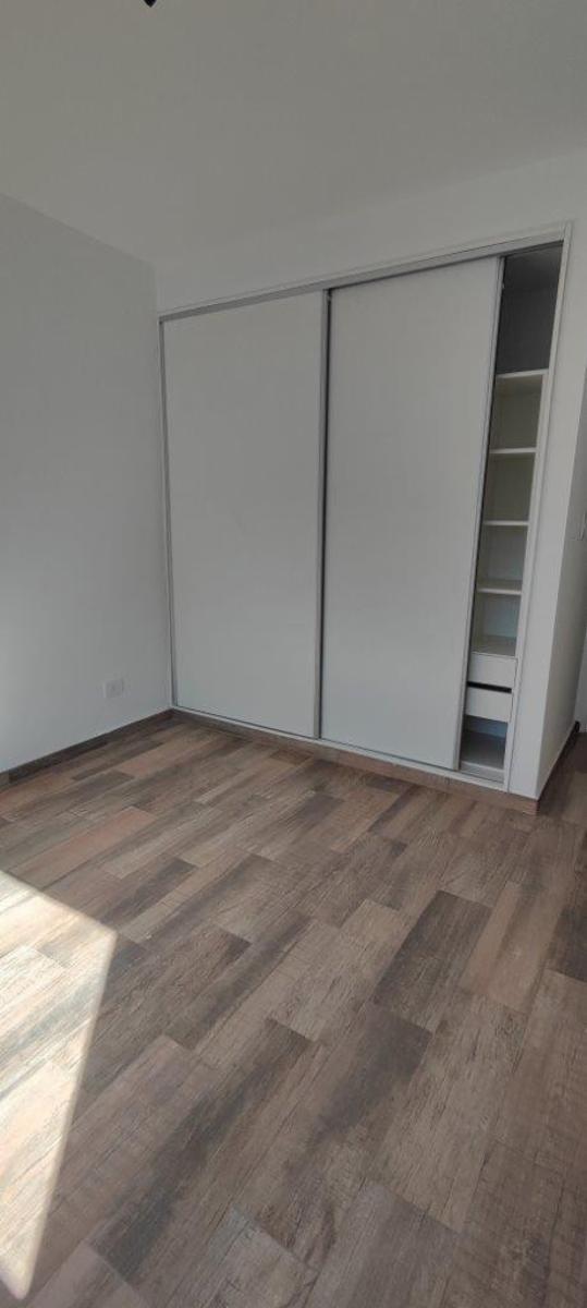 VENTA DE DEPARTAMENTO 2 AMBIENTES EN PLENO CENTRO DE MONTE GRANDE - CON COCHERA — foto 12