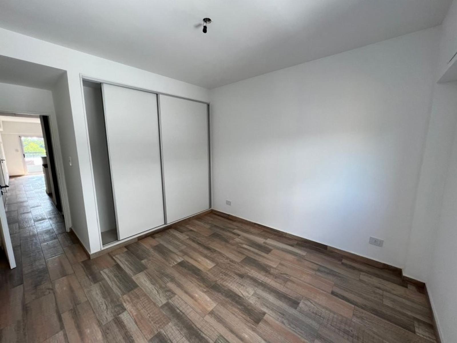 VENTA DE DEPARTAMENTO 2 AMBIENTES EN PLENO CENTRO DE MONTE GRANDE - CON COCHERA — foto 14