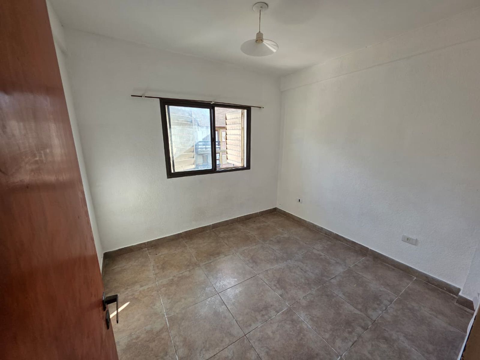 ALQUILER DE DEPARTAMENTO 3 AMBIENTES - BARRIO COCA COLA - MONTE GRANDE - 6
