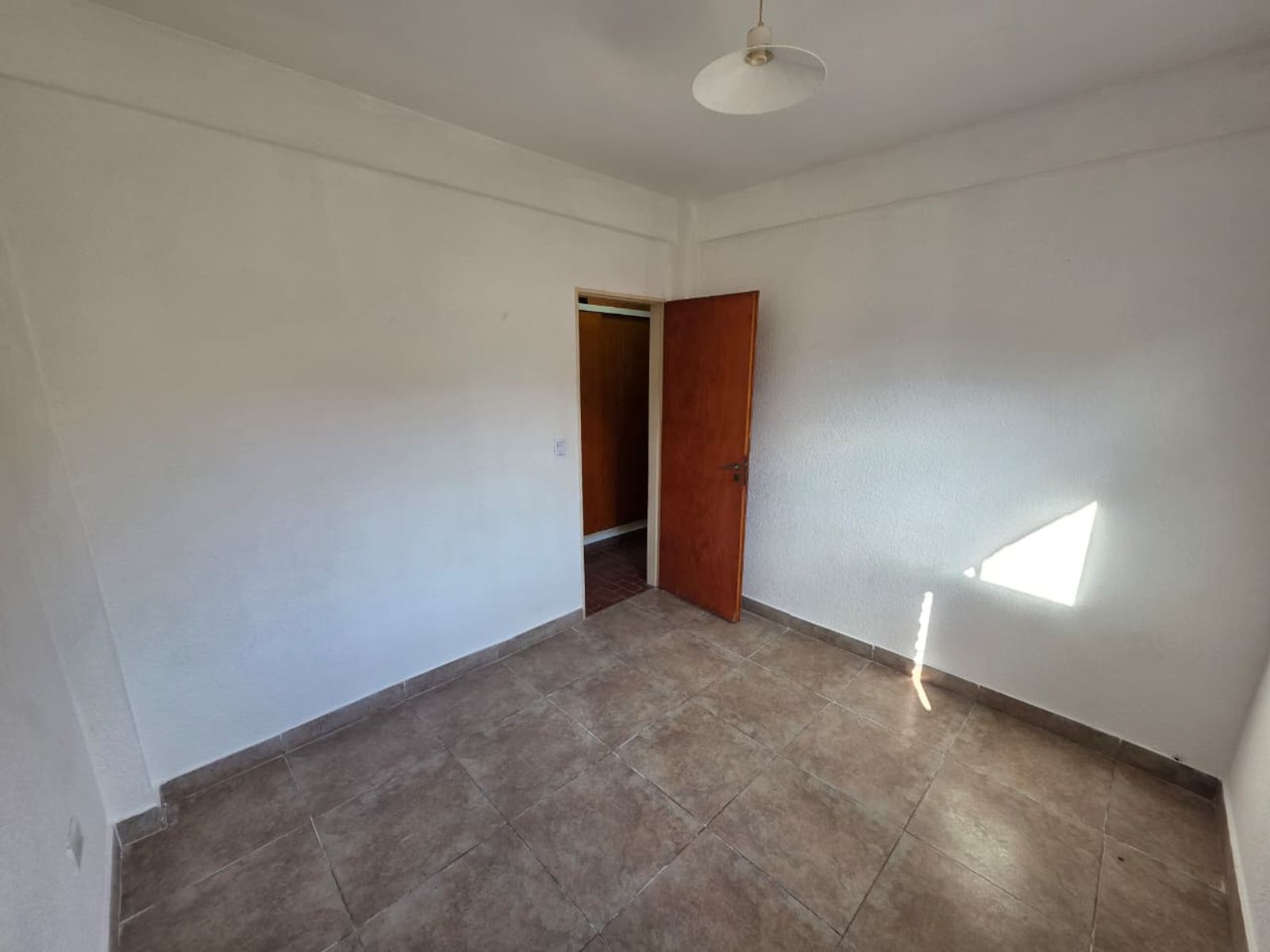 ALQUILER DE DEPARTAMENTO 3 AMBIENTES - BARRIO COCA COLA - MONTE GRANDE - 8