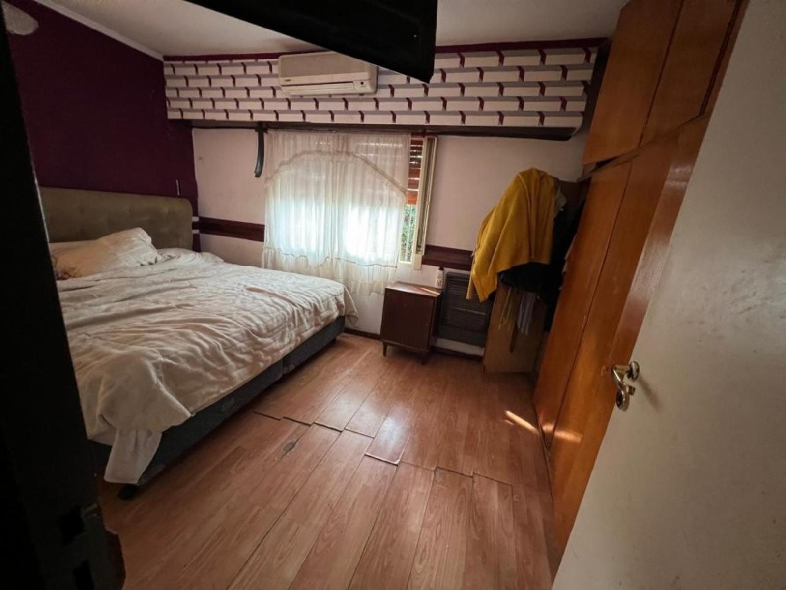 VENTA DE CHALET 3 AMBIENTES EN MONTE GRANDE - COCHERA - PARRILLA - PILETA - LOTE 300 M² — foto 9