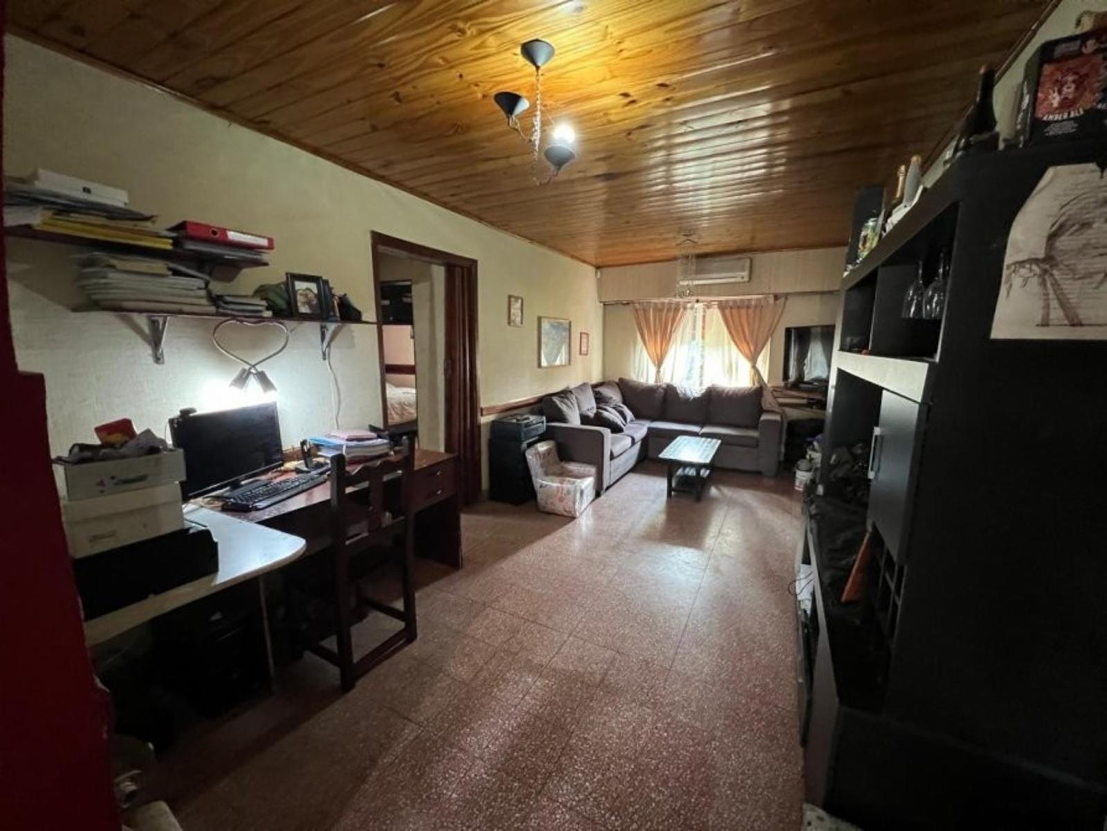 VENTA DE CHALET 3 AMBIENTES EN MONTE GRANDE - COCHERA - PARRILLA - PILETA - LOTE 300 M² — foto 12