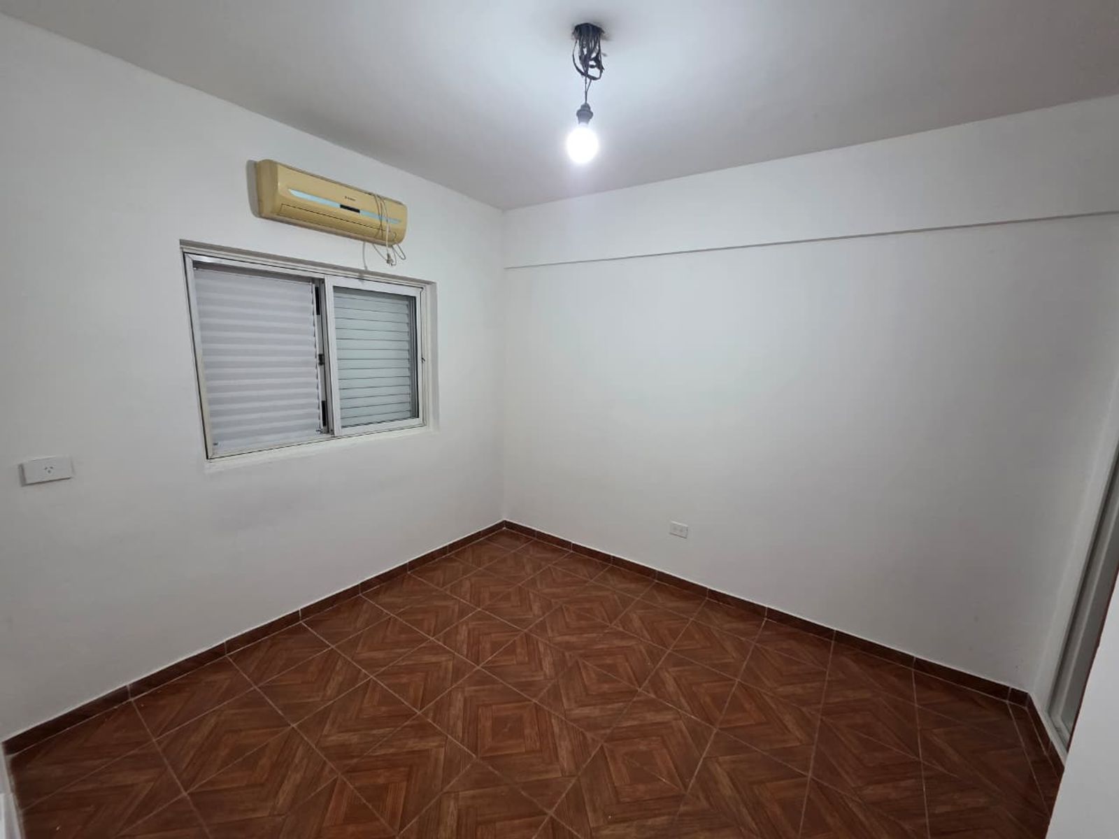 VENTA DE DEPARTAMENTO 3 AMBIENTES EN BARRIO COCA COLA - MONTE GRANDE - 4