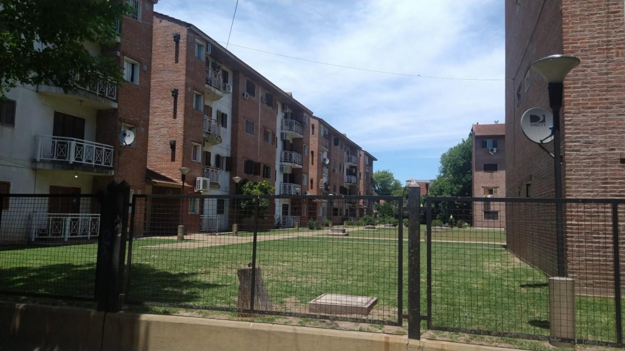 VENTA DE DEPARTAMENTO 3 AMBIENTES EN BARRIO LA JOSEFINA - MONTE GRANDE - APTO A CRÉDITO HIPOTECARIO — foto 4