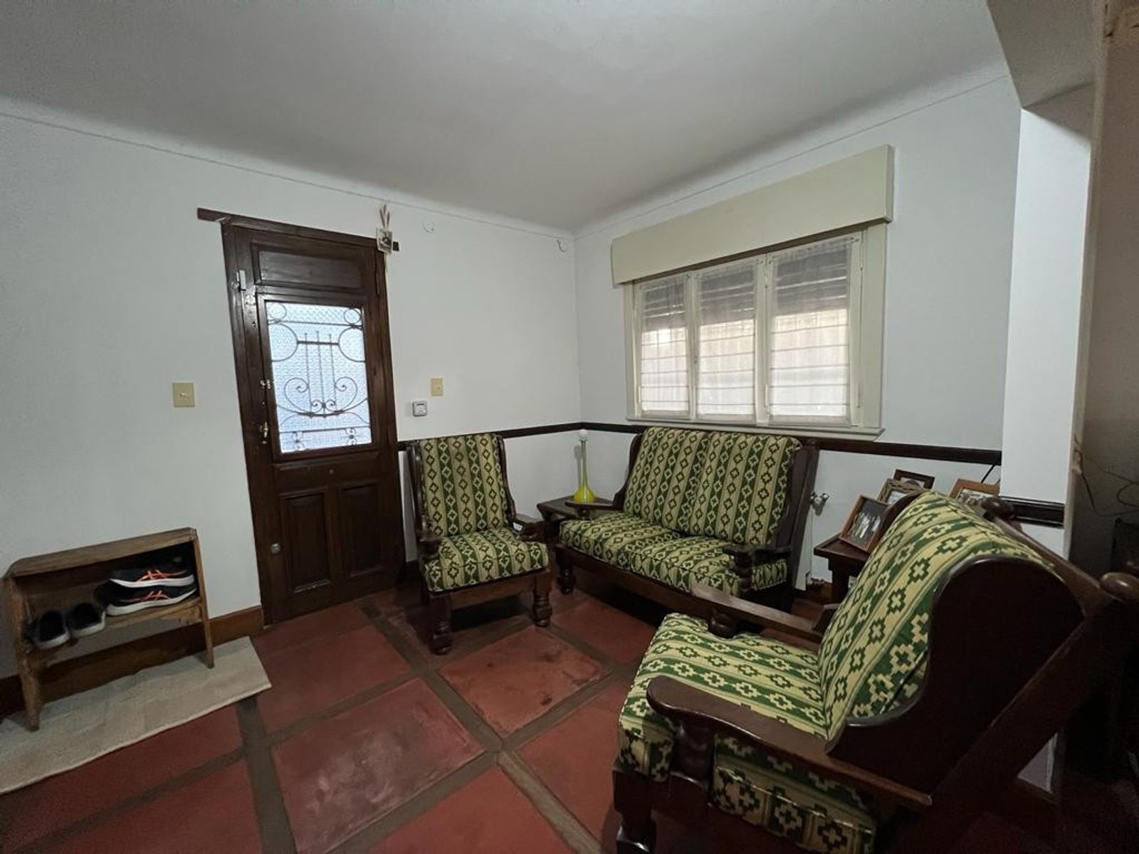 VENTA DE HERMOSO CHALET COLONIAL 4 AMBIENTES CON PARQUE,PISCINA,YCOCHERA. TIPO CASA QUINTA. MONTE GRANDE. — foto 15