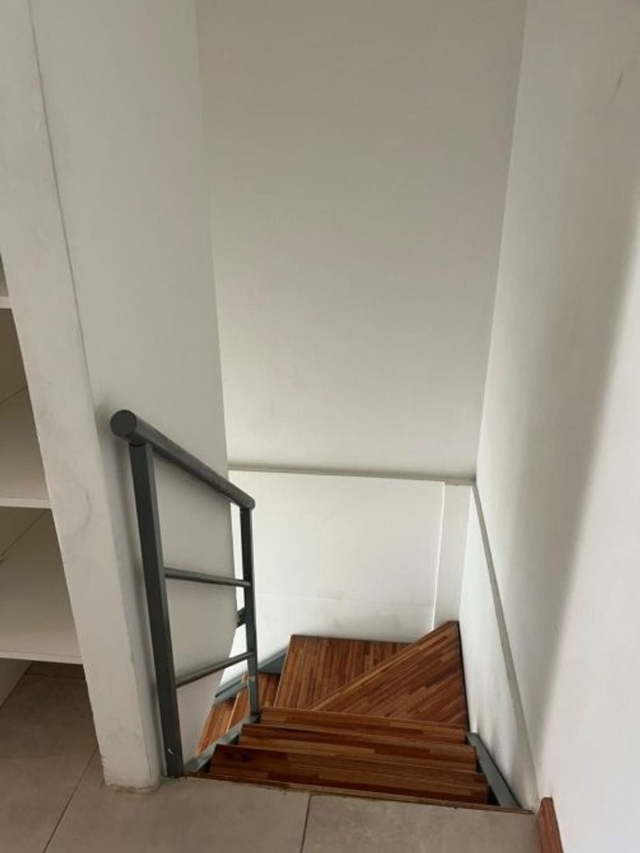 VENTA DE DEPARTAMENTO 2 AMBIENTES EN PLENO CENTRO DE MONTE GRANDE -APTO A CRÉDITO — foto 5