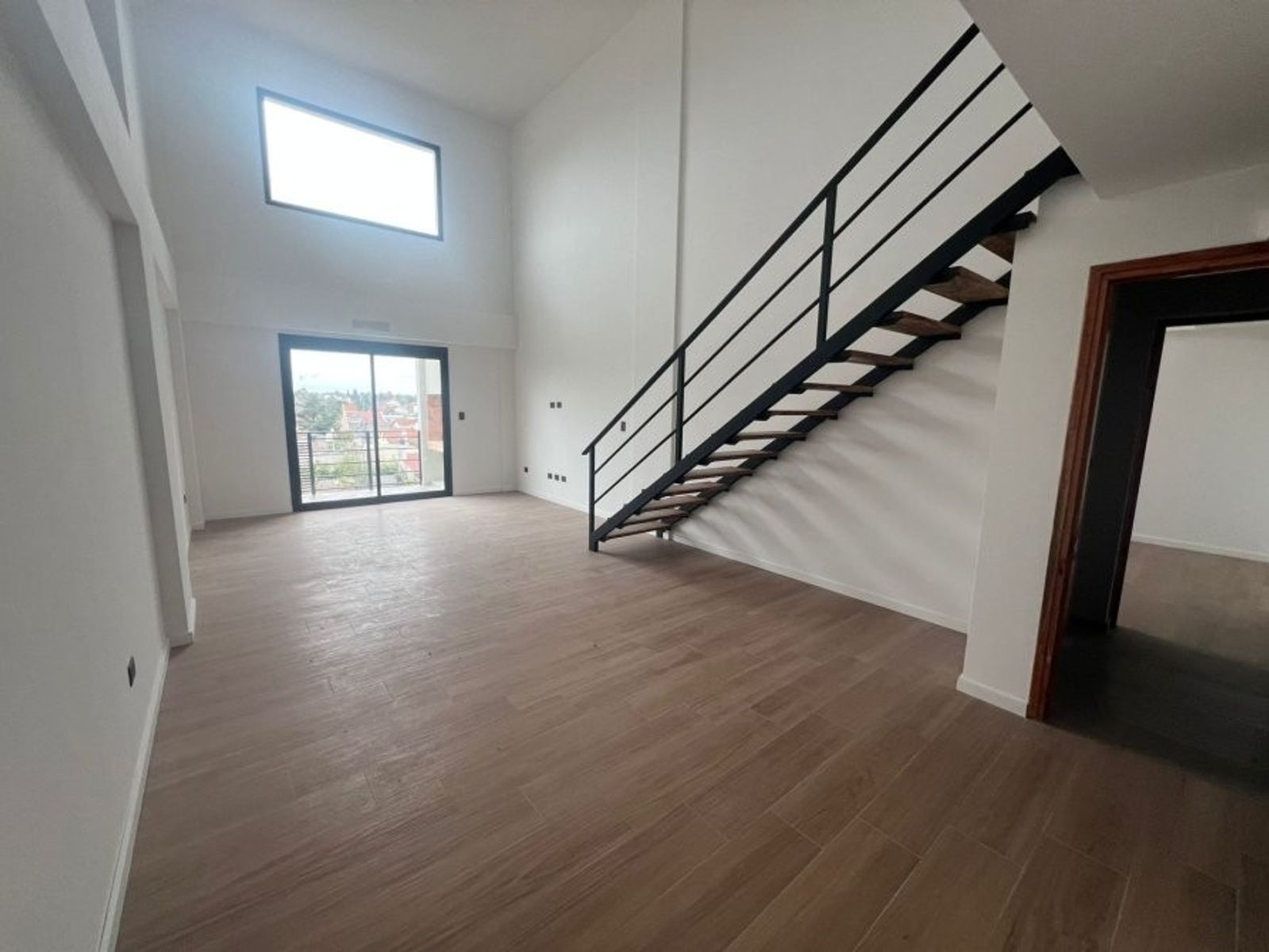 VENTA DE MUY AMPLIO DEPARTAMENTO 2 AMBIENTES CON COCHERA - MONTE GRANDE — foto 5