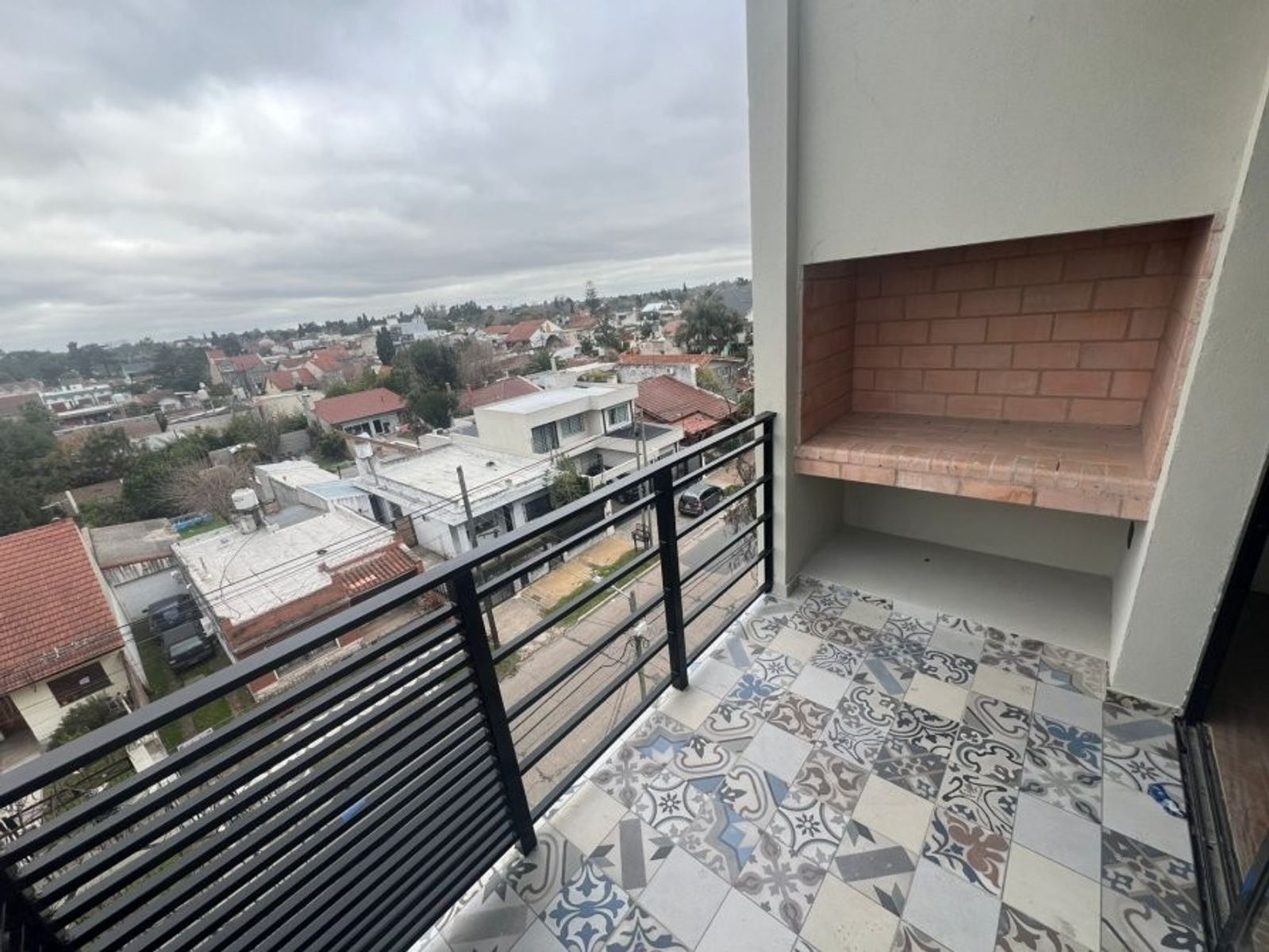 VENTA DE MUY AMPLIO DEPARTAMENTO 2 AMBIENTES CON COCHERA - MONTE GRANDE — foto 12