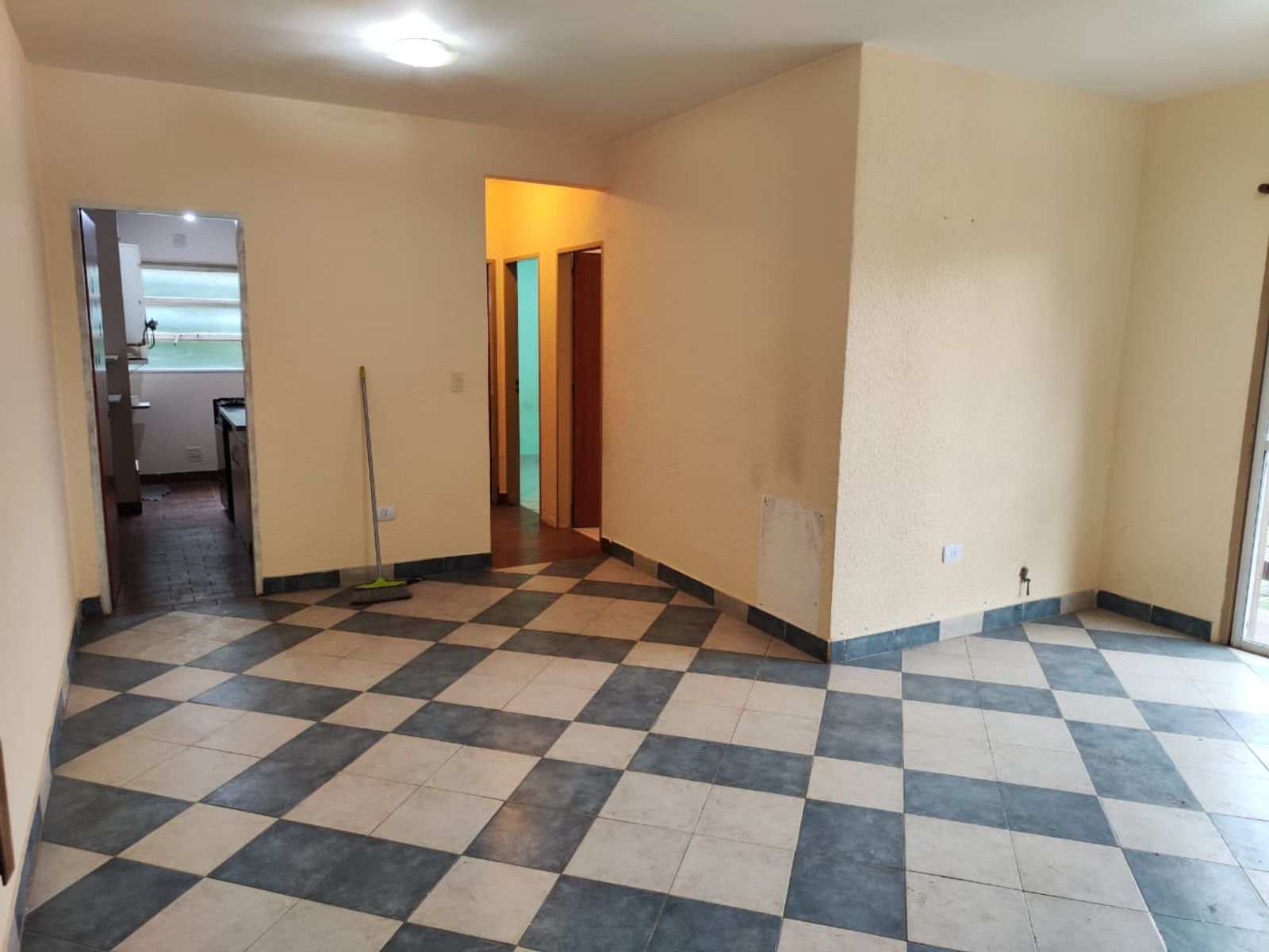 VENTA DE DEPARTAMENTO 3 AMBIENTES CON ESCRITURA EN BARRIO COCA COLA -MONTE GRANDE - PRIMEROS DEPARTAMENTOS CON ESCRITURA — foto 2