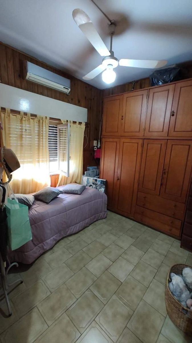 VENTA DE CASA 3 AMBIENTES SOBRE LOTE DE 350 M² - A METROS DE CAMINODECINTURA - LUIS GUILLÓN — foto 4
