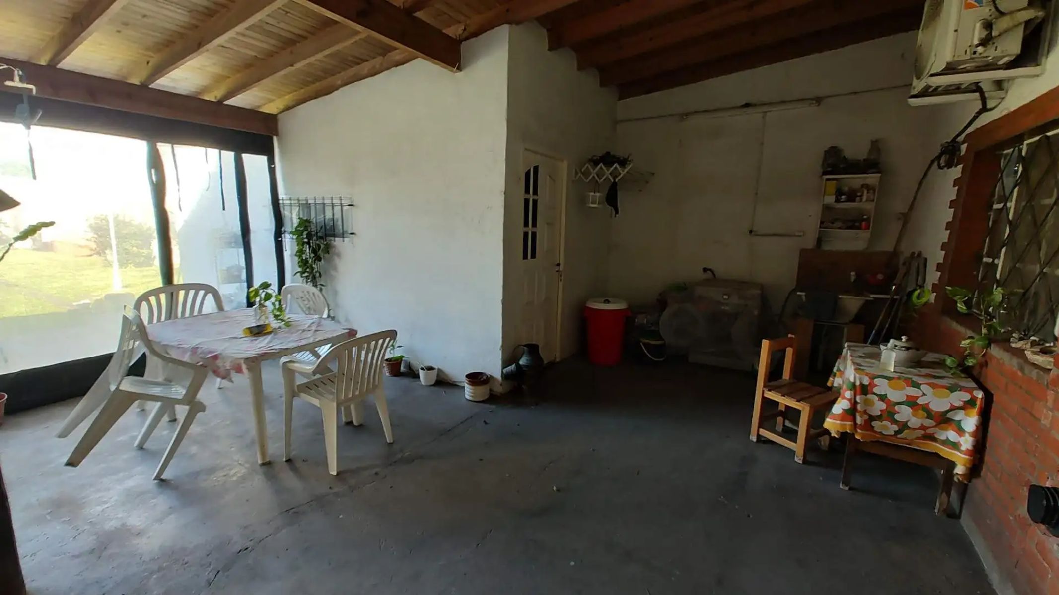 VENTA DE CASA 3 AMBIENTES SOBRE LOTE DE 350 M² - A METROS DE CAMINODECINTURA - LUIS GUILLÓN — foto 5
