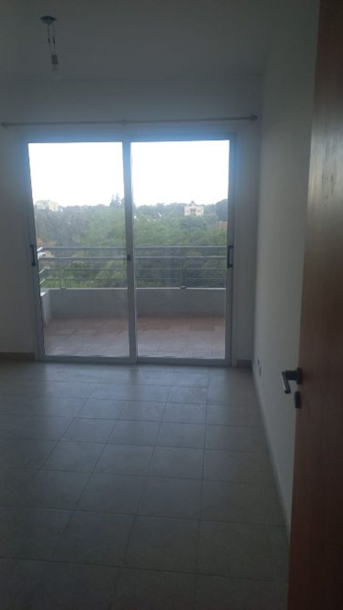 VENTA DE DEPARTAMENTO 2 AMBIENTES EN PLENO CENTRO DE MONTE GRANDE - APTO A CREDITO HIPOTECARIO - 5