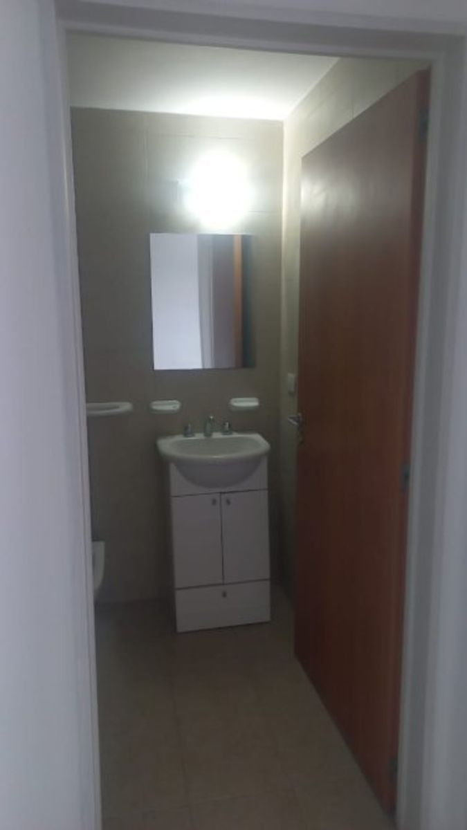 VENTA DE DEPARTAMENTO 2 AMBIENTES EN PLENO CENTRO DE MONTE GRANDE - APTO A CREDITO HIPOTECARIO - 6