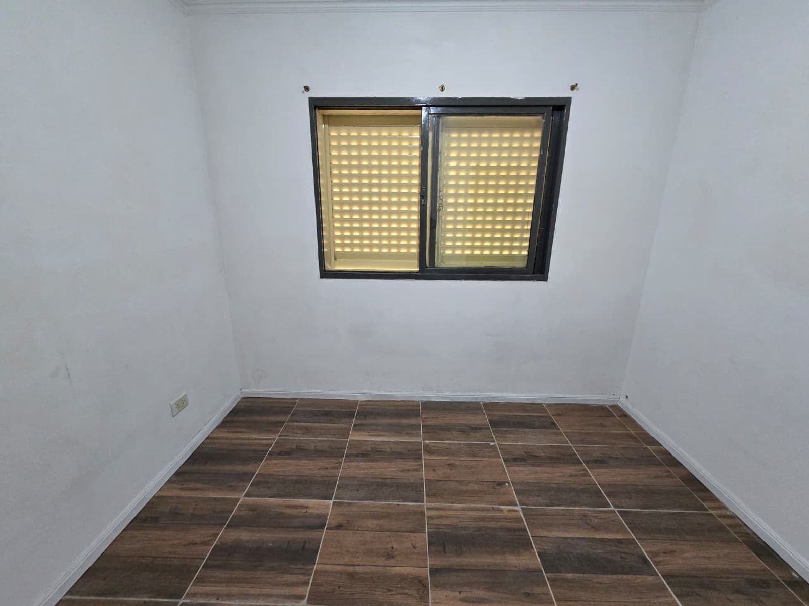 ALQUILER DE EXCELENTE DEPARTAMENTO 3 AMBIENTES SOBRE AVENIDA - BARRIO COCA COLA - MONTE GRANDE - 14