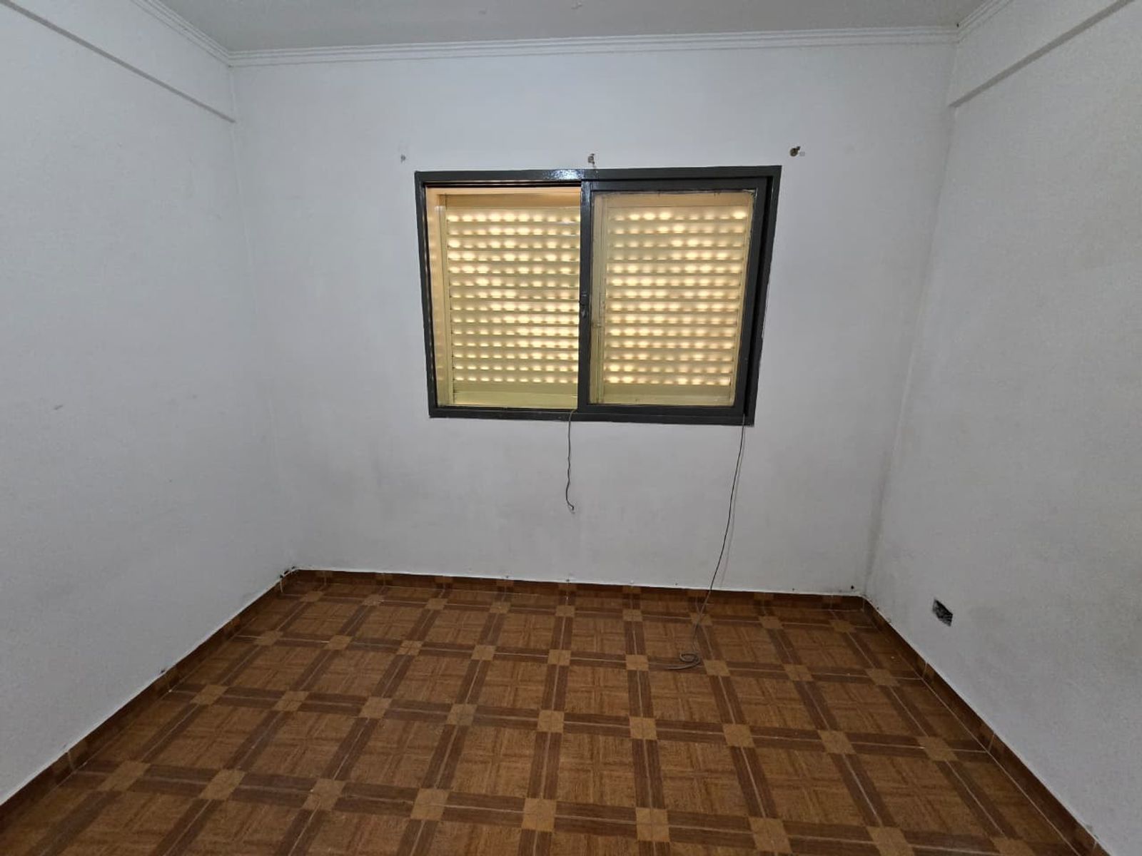 ALQUILER DE EXCELENTE DEPARTAMENTO 3 AMBIENTES SOBRE AVENIDA - BARRIO COCA COLA - MONTE GRANDE - 16