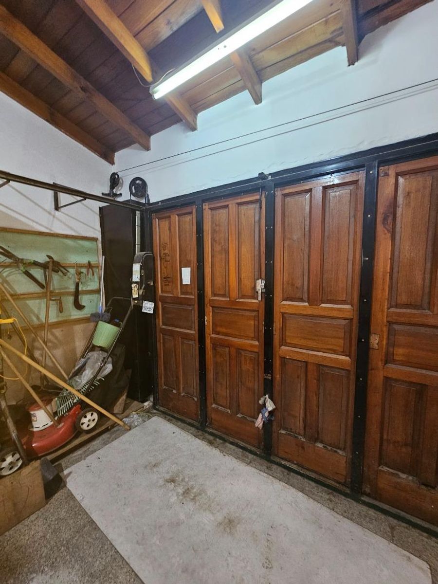 VENTA DE CASA 3 AMBIENTES SOBRE 4 LOTES EN MONTE GRANDE - CON PILETA - 26