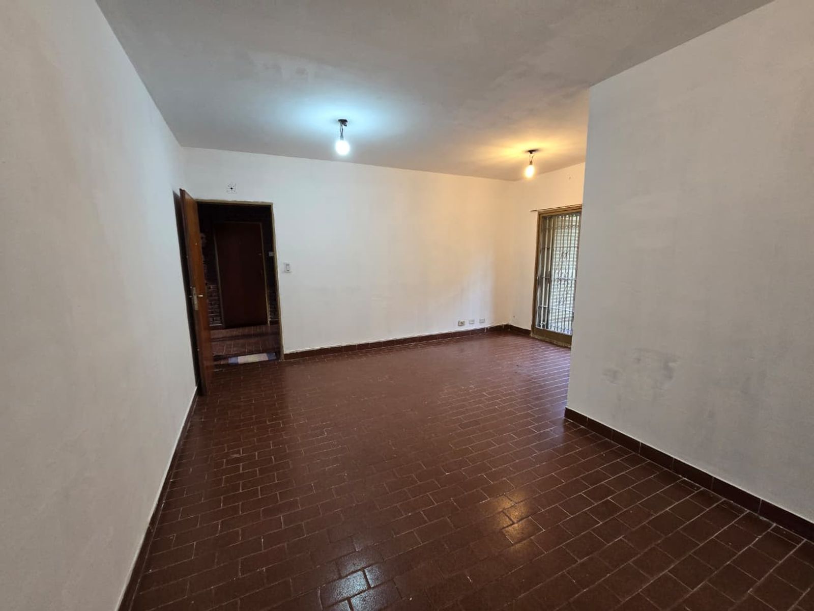 ALQUILER DE DEPARTAMENTO 3 AMBIENTES EN PLANTA BAJA - BARRIO COCA COLA — foto 4