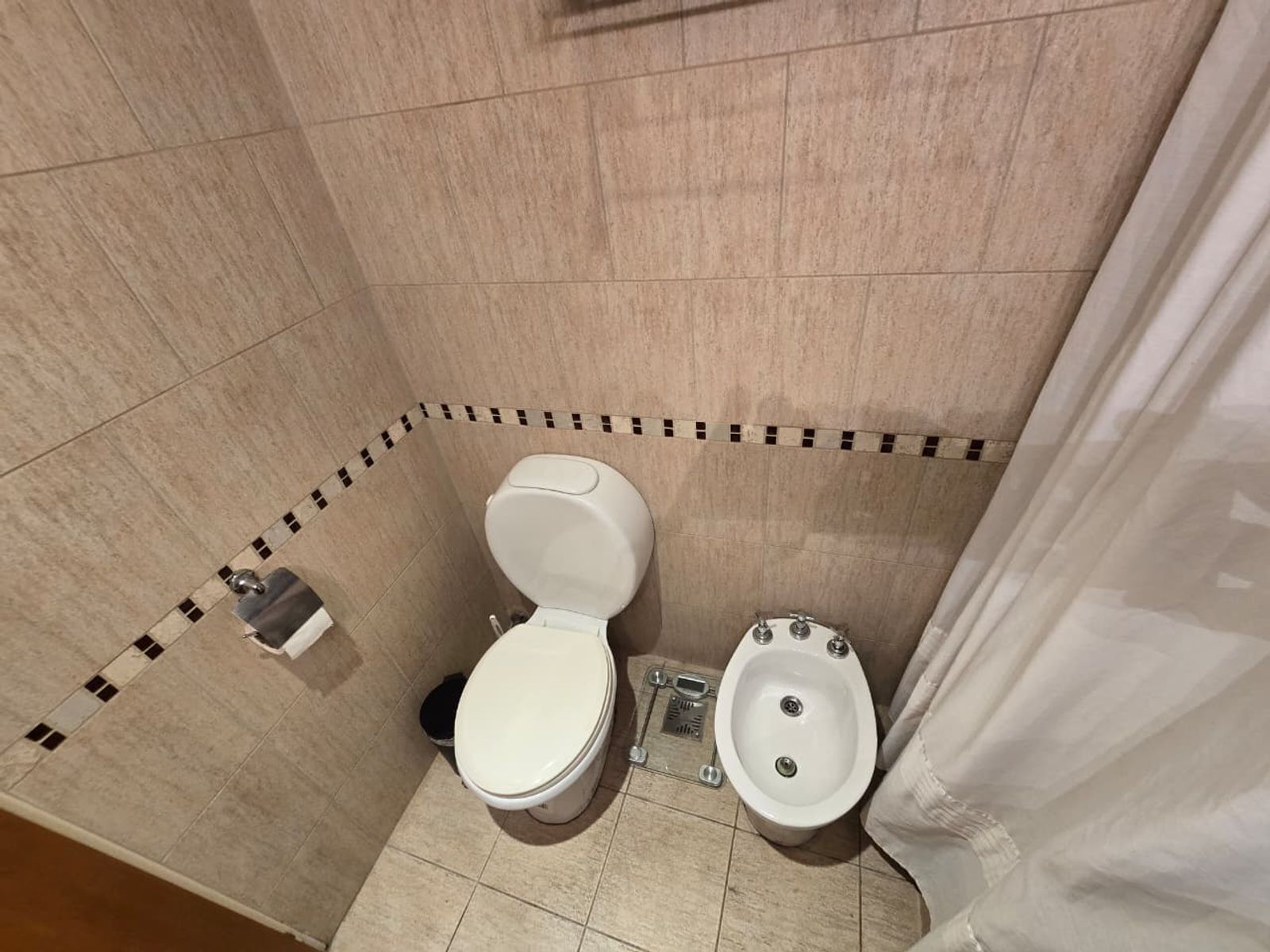 VENTA DE DEPARTAMENTO 2 AMBIENTES CON COCHERA - LOMAS DE ZAMORA - CENTRO - APTO A CRÉDITO HIPOTECARIO - 10