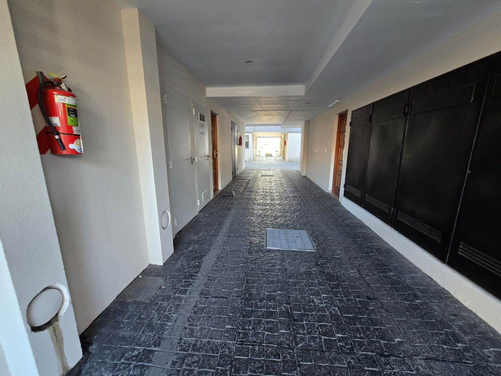VENTA DE DEPARTAMENTO 2 AMBIENTES CON COCHERA - LOMAS DE ZAMORA - CENTRO - APTO A CRÉDITO HIPOTECARIO - 11