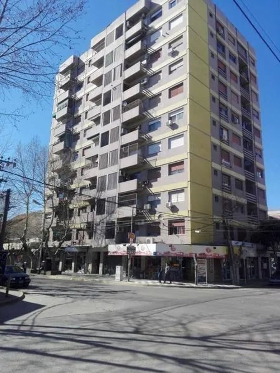 VENTA DE DEPARTAMENTO 3 AMBIENTES FRENTE A ESTACION MONTE GRANDE - APTO A CREDITO HIPOTECARIO - 2