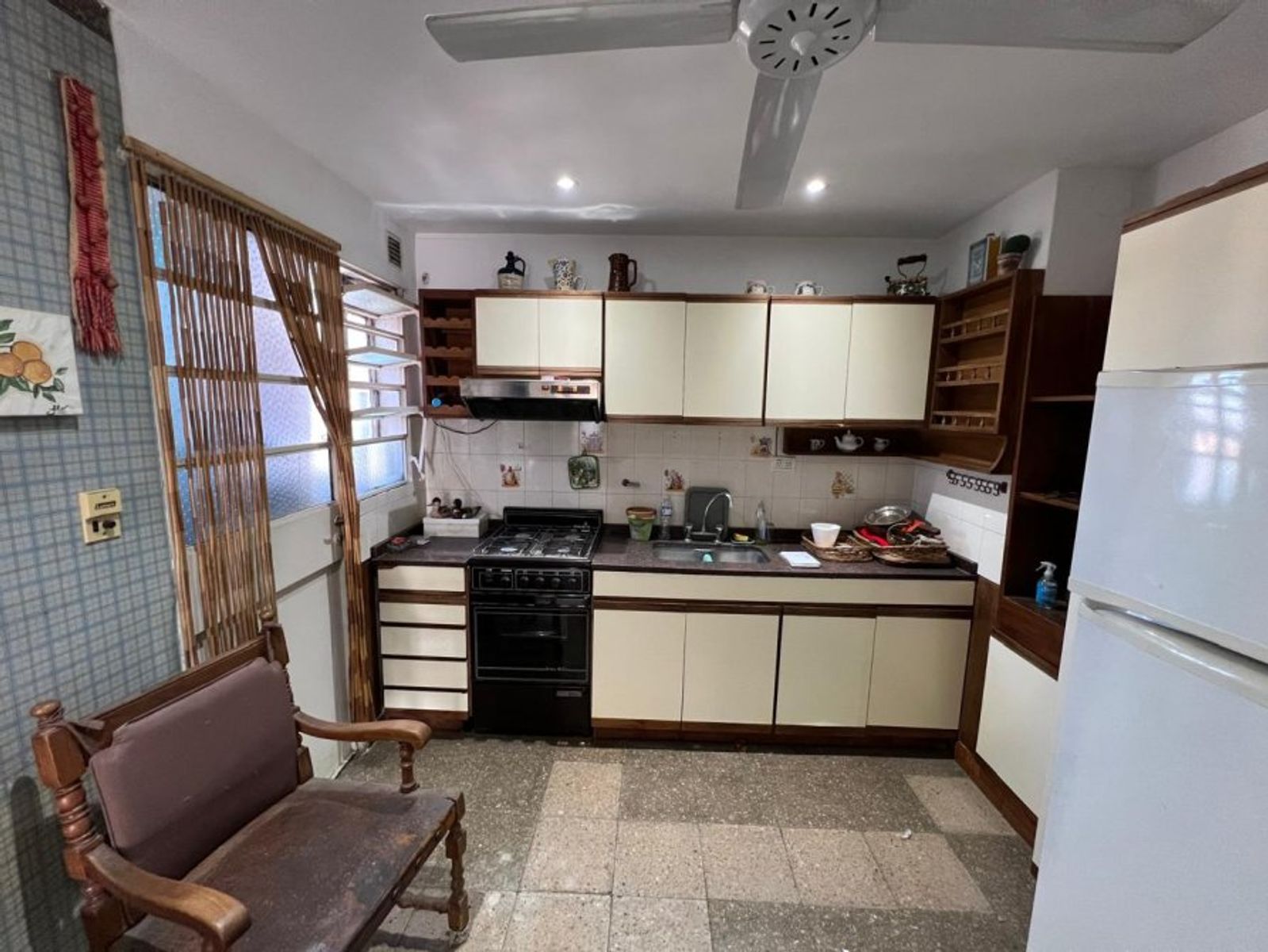 VENTA DE DEPARTAMENTO 3 AMBIENTES FRENTE A ESTACION MONTE GRANDE - APTO A CREDITO HIPOTECARIO - 3