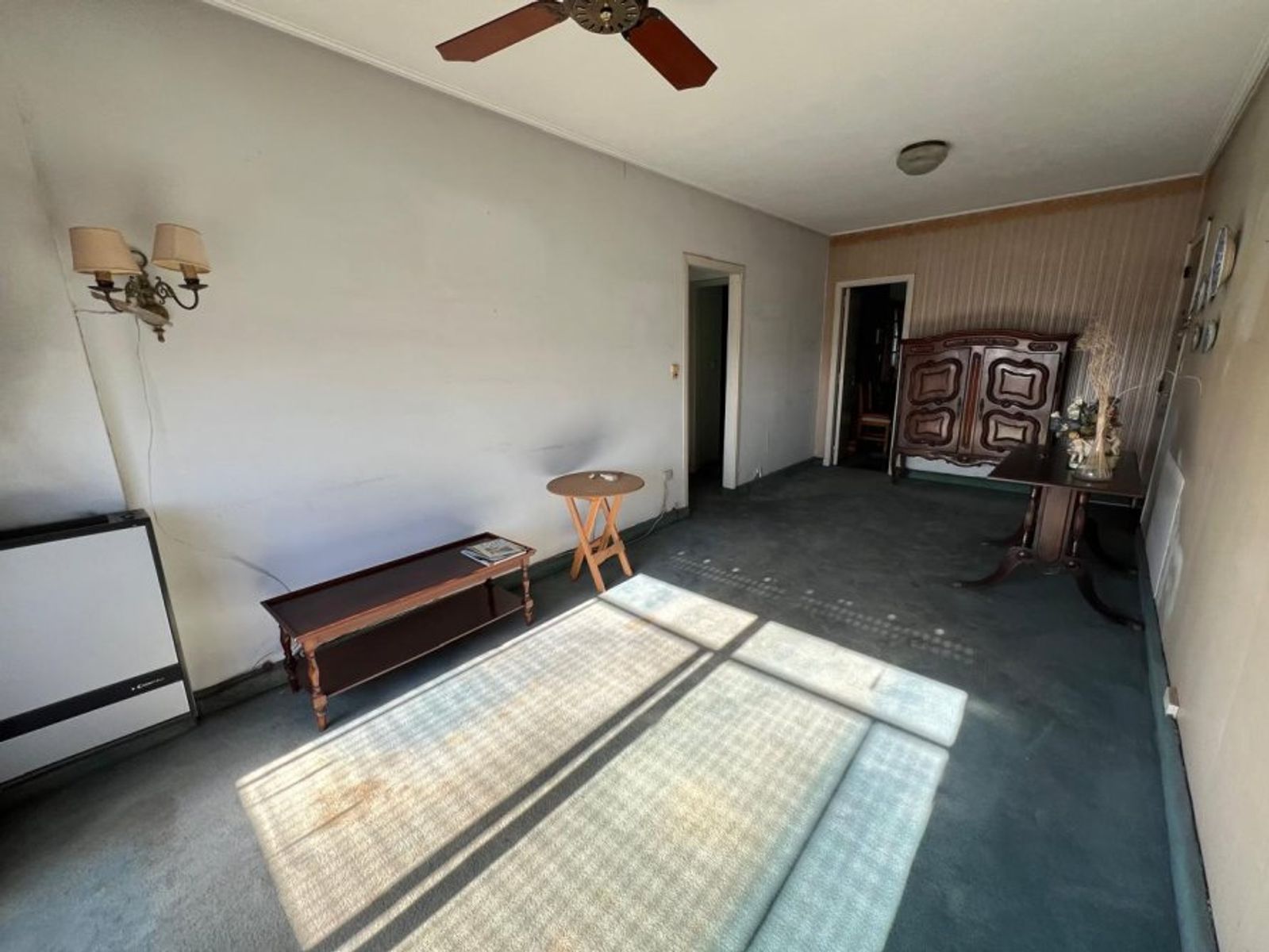 VENTA DE DEPARTAMENTO 3 AMBIENTES FRENTE A ESTACION MONTE GRANDE - APTO A CREDITO HIPOTECARIO - 4