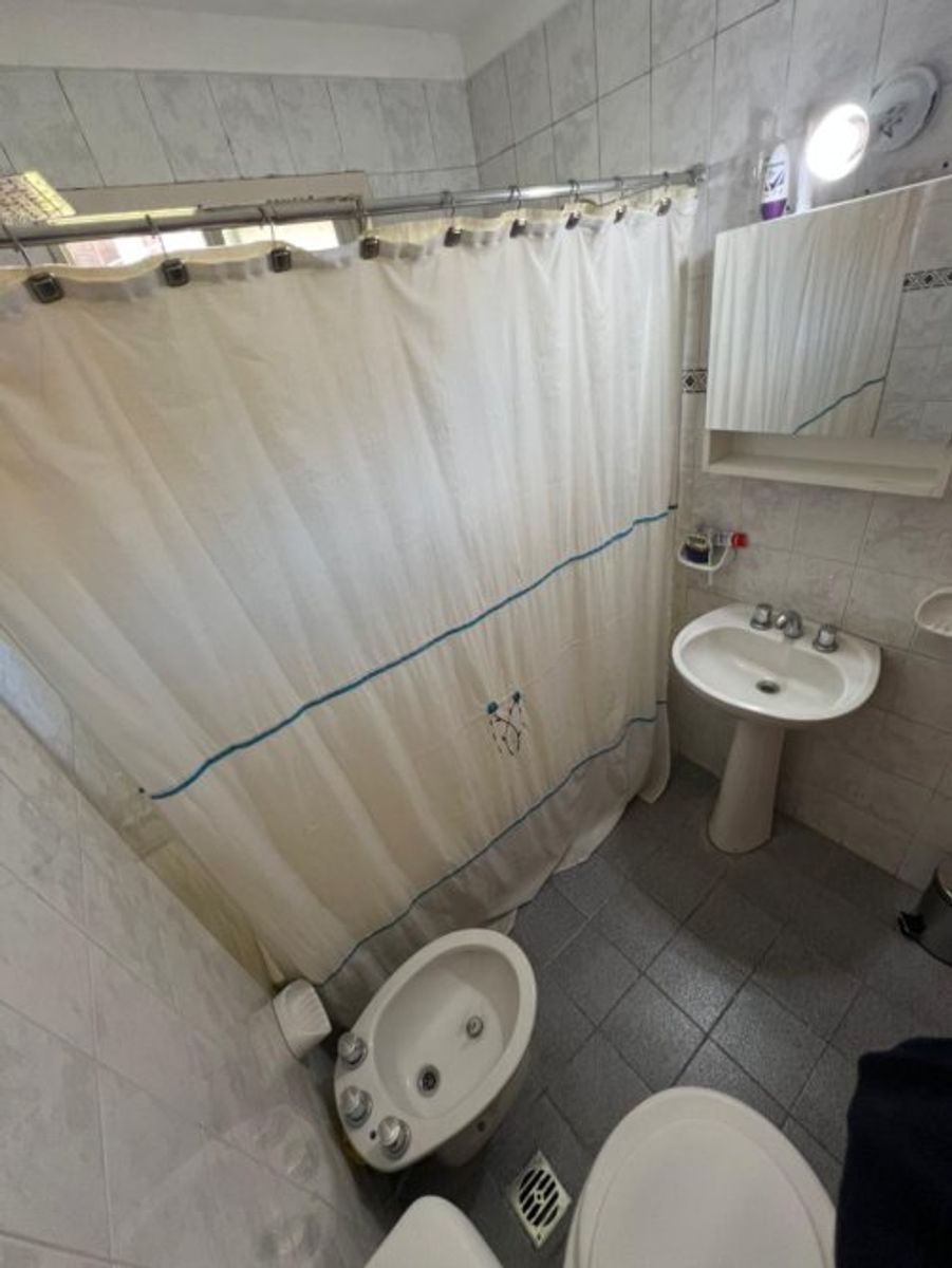 VENTA DE DEPARTAMENTO 3 AMBIENTES EN MONTE GRANDE - CON COCHERA - APTO A CREDITO HIPOTECARIO - 10