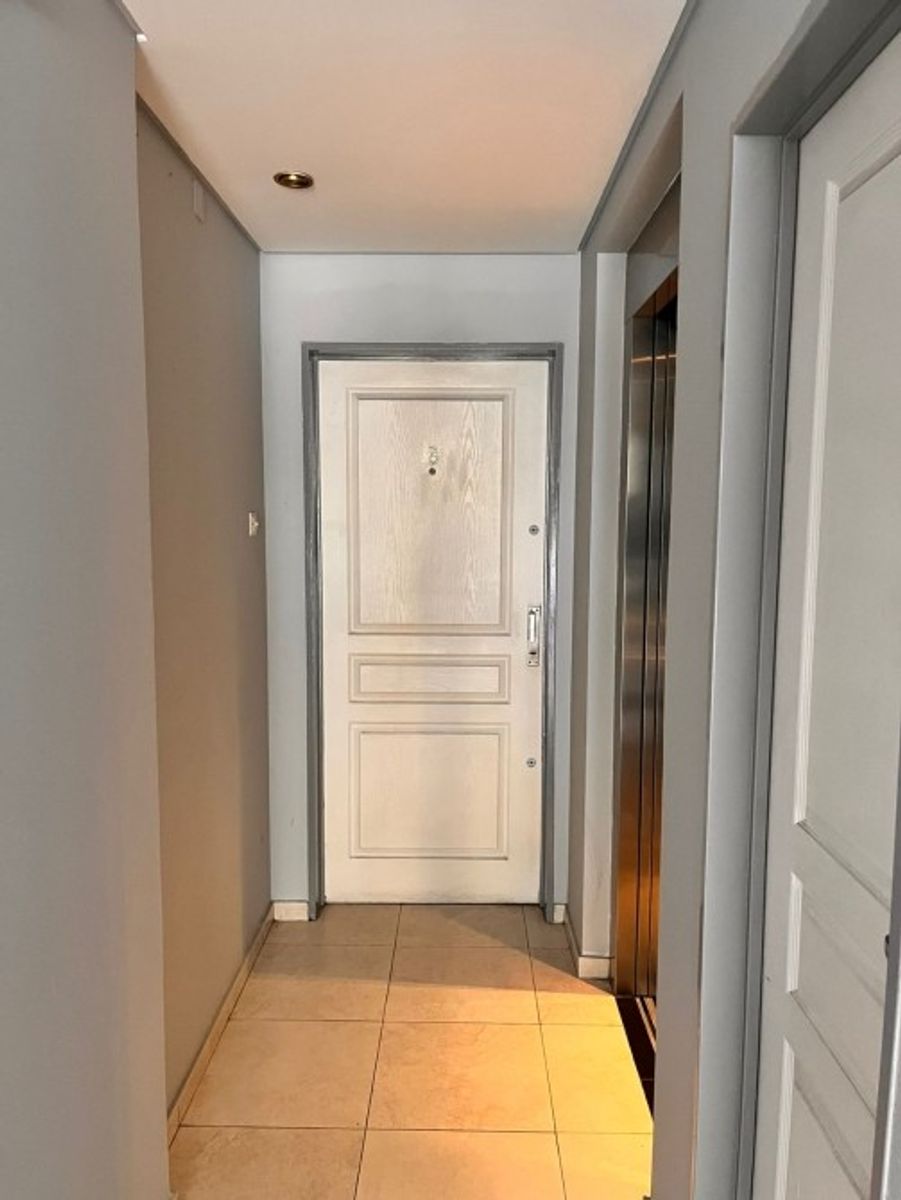 VENTA DE EXCELENTE DEPARTAMENTO EN CENTRO DE LOMAS DE ZAMORA - APTO CREDITO HIPOTECARIO — foto 2