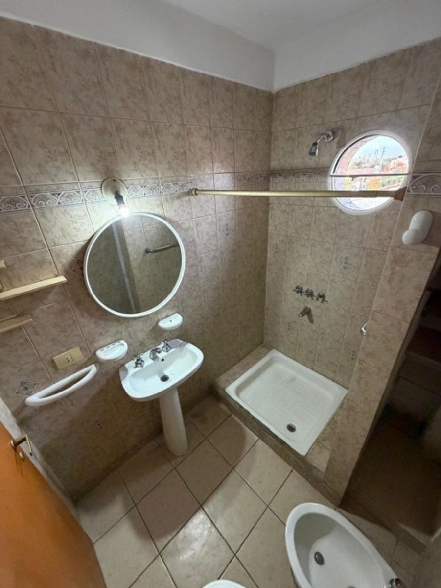 VENTA DE DEPARTAMENTO 2 AMBIENTES CON COCHERA EN MONTE GRANDE - APTO A CRÉDITO HIPOTECARIO. - 9