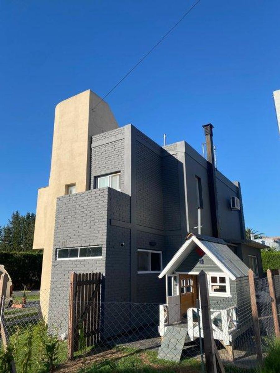 VENTA DE HERMOSA CASA 4 AMBIENTES EN COUNTRY EL VENADO DE CANNING - APTA CRÉDITO Y POSIBILIDAD DE FINANCIACIÓN DIRECTA - 1