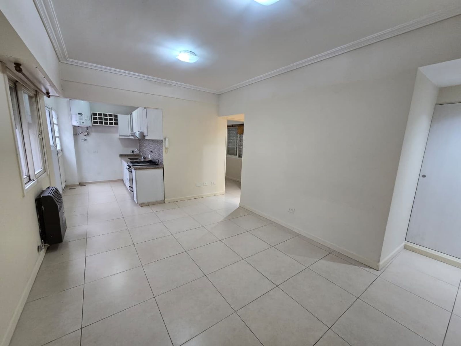VENTA DE DEPARTAMENTO 2 AMBIENTES CON COCHERA - APTO CRÉDITO HIPOTECARIO - 2