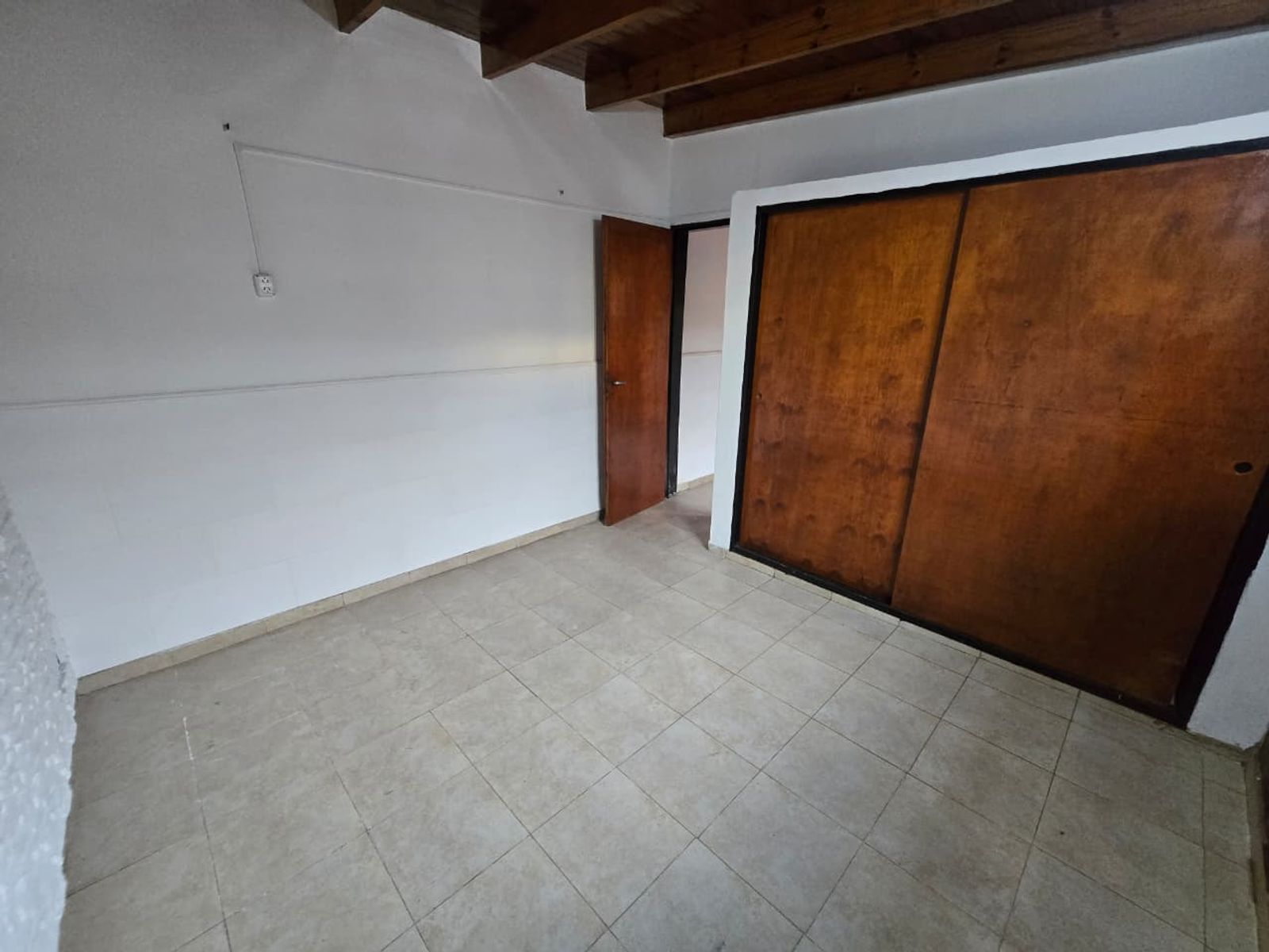 ALQUILER DE DEPARTAMENTO 3 AMBIENTES EN MONTE GRANDE — foto 3