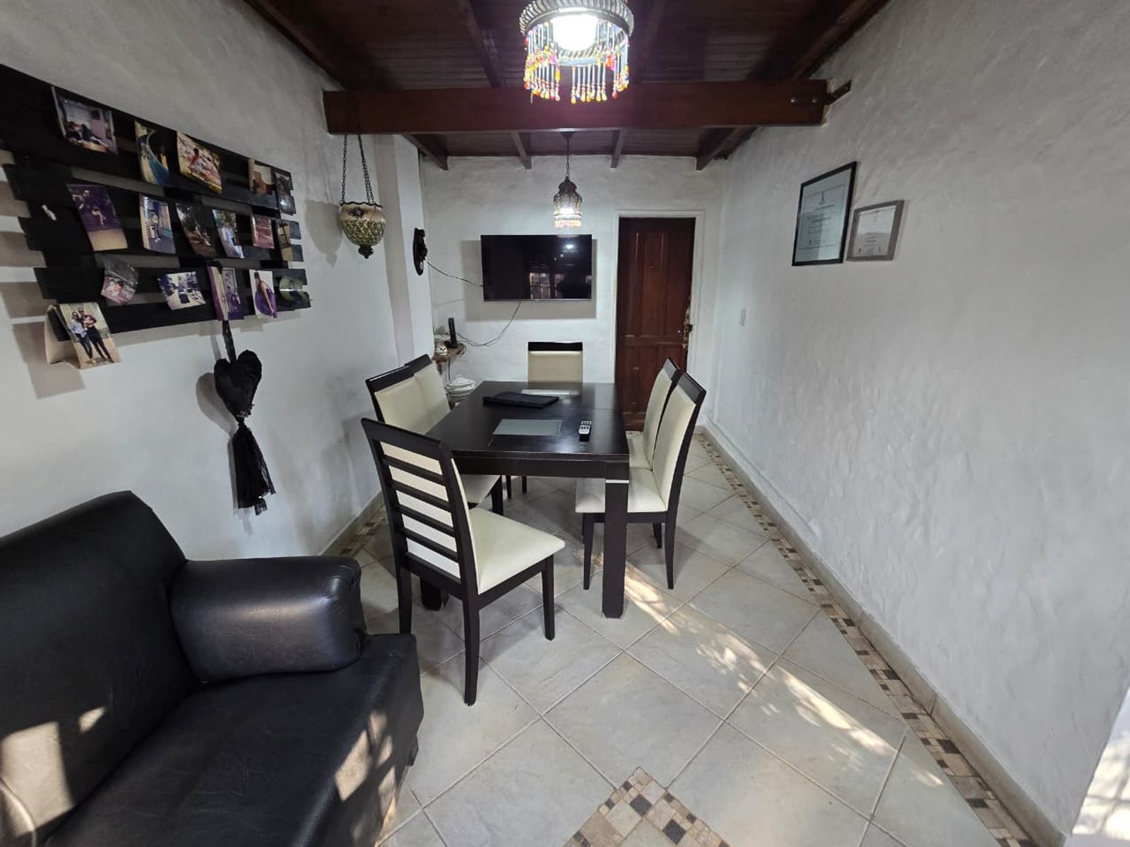 VENTA DE CASA 4 AMBIENTES EN MONTE GRANDE - EN ESQUINA - 5