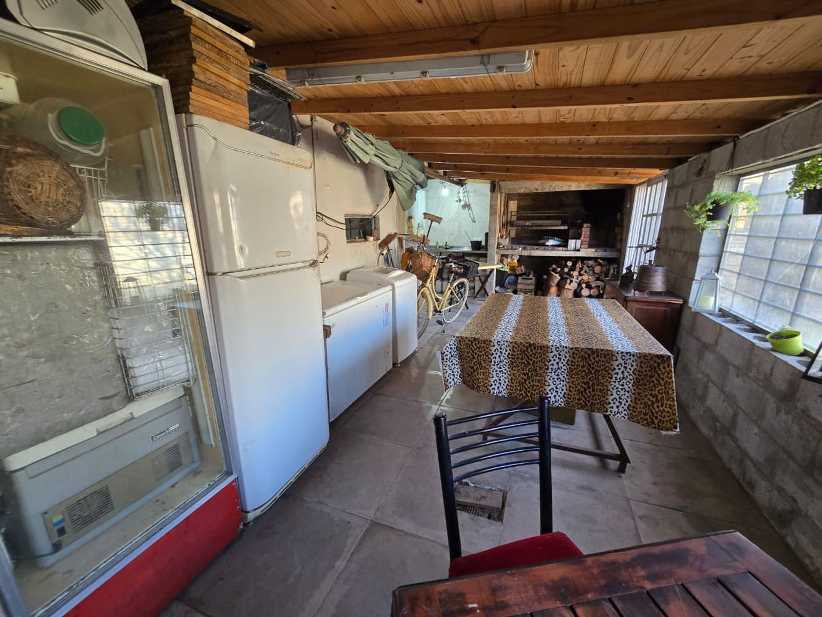 VENTA DE CASA 4 AMBIENTES EN MONTE GRANDE - EN ESQUINA - 9