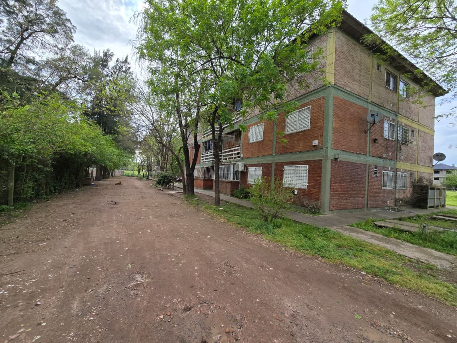 VENTA DE DEPARTAMENTO 3 AMBIENTES EN COMPLEJO DOCENLOM III - EL JAGÜEL - 23