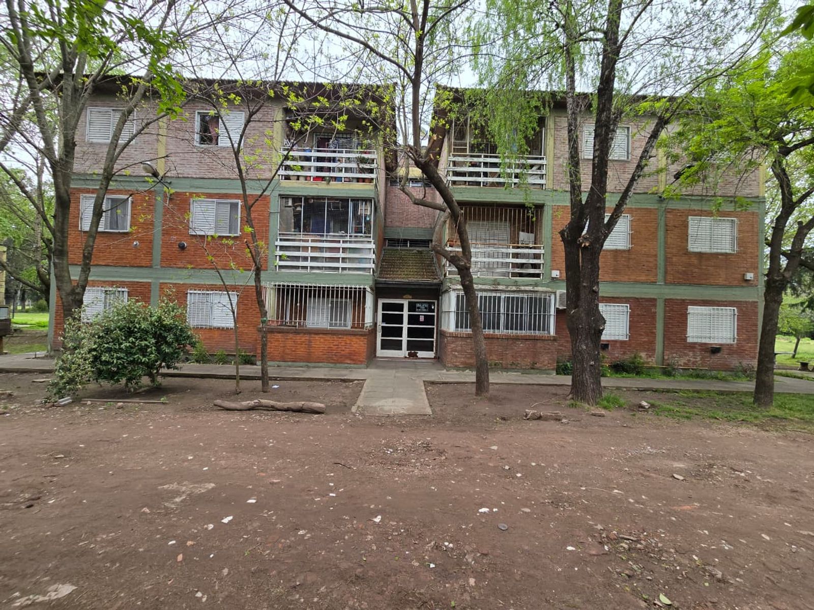 VENTA DE DEPARTAMENTO 3 AMBIENTES EN COMPLEJO DOCENLOM III - EL JAGÜEL - 24