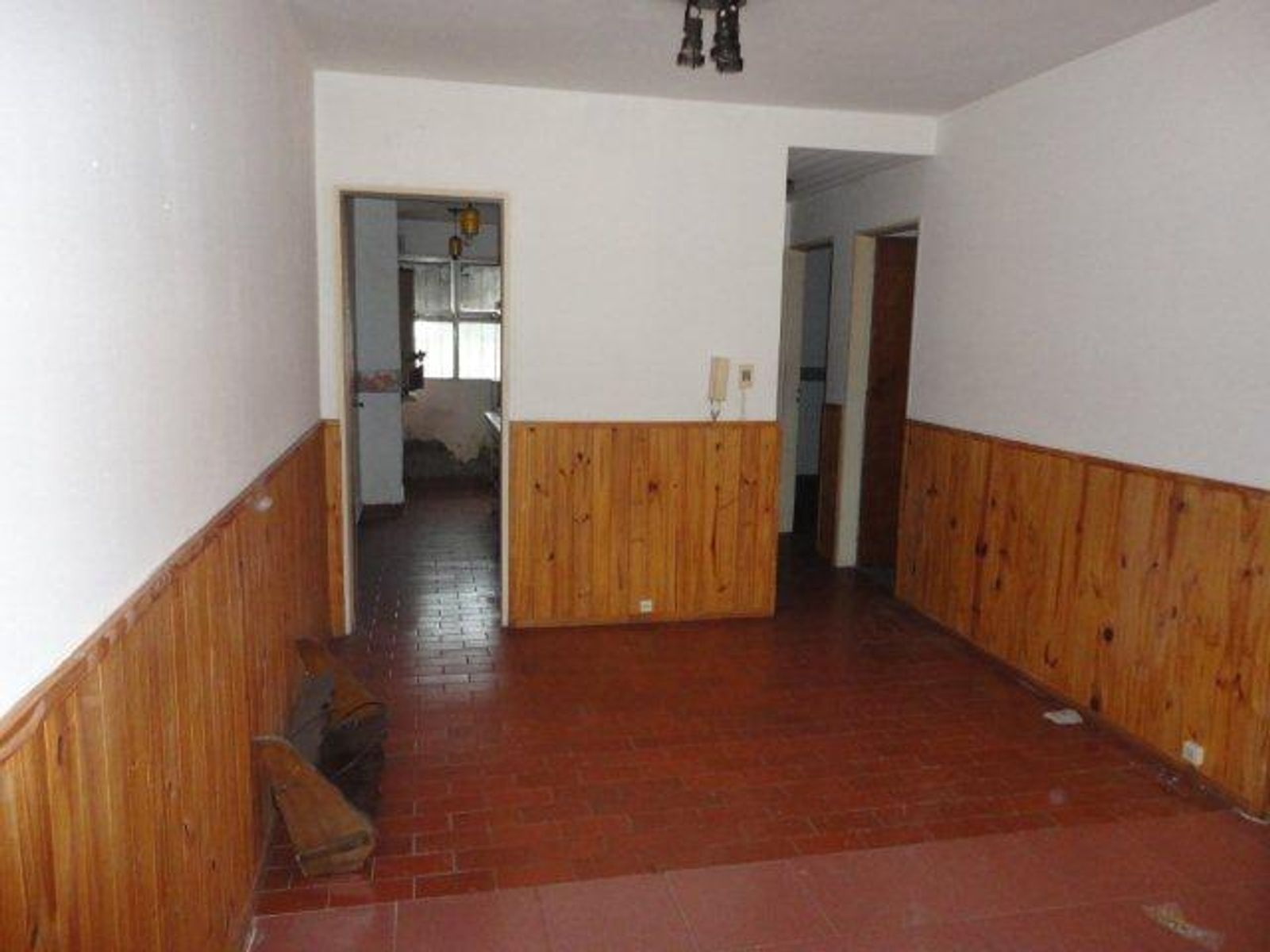 VENTA DE DEPARTAMENTO 3 AMBIENTES EN PLANTA BAJA - BARRIO COCA COLA - SOBRE AVENIDA — foto 2