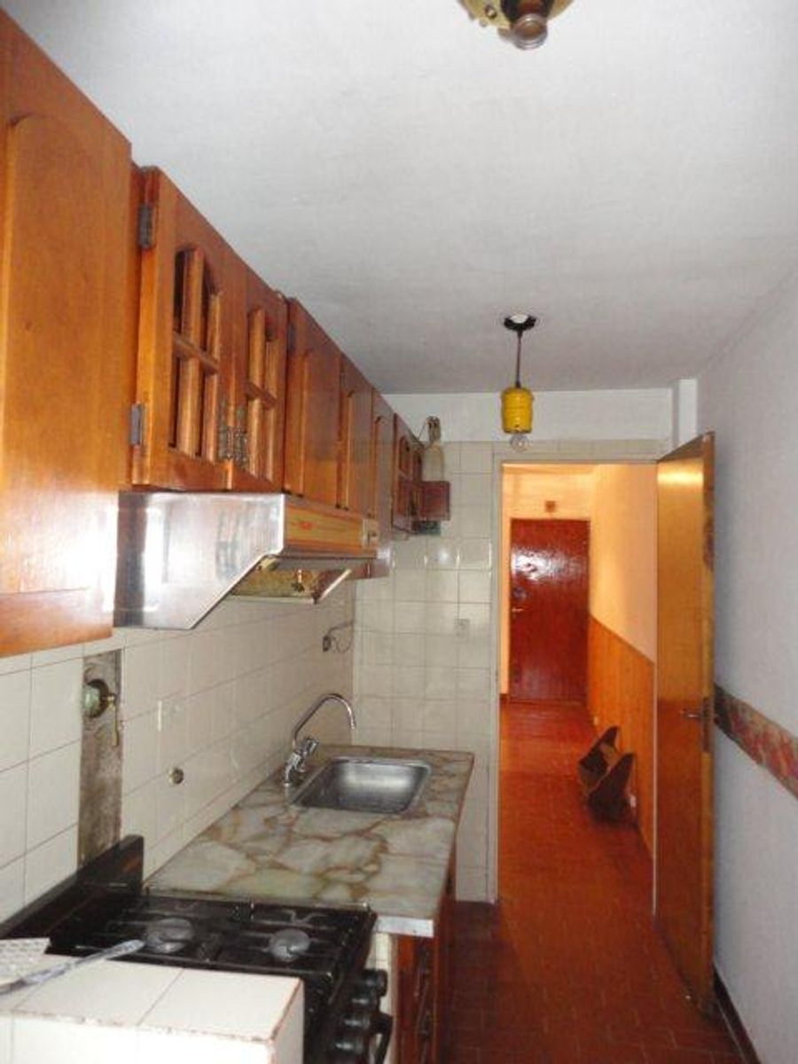 VENTA DE DEPARTAMENTO 3 AMBIENTES EN PLANTA BAJA - BARRIO COCA COLA - SOBRE AVENIDA — foto 3