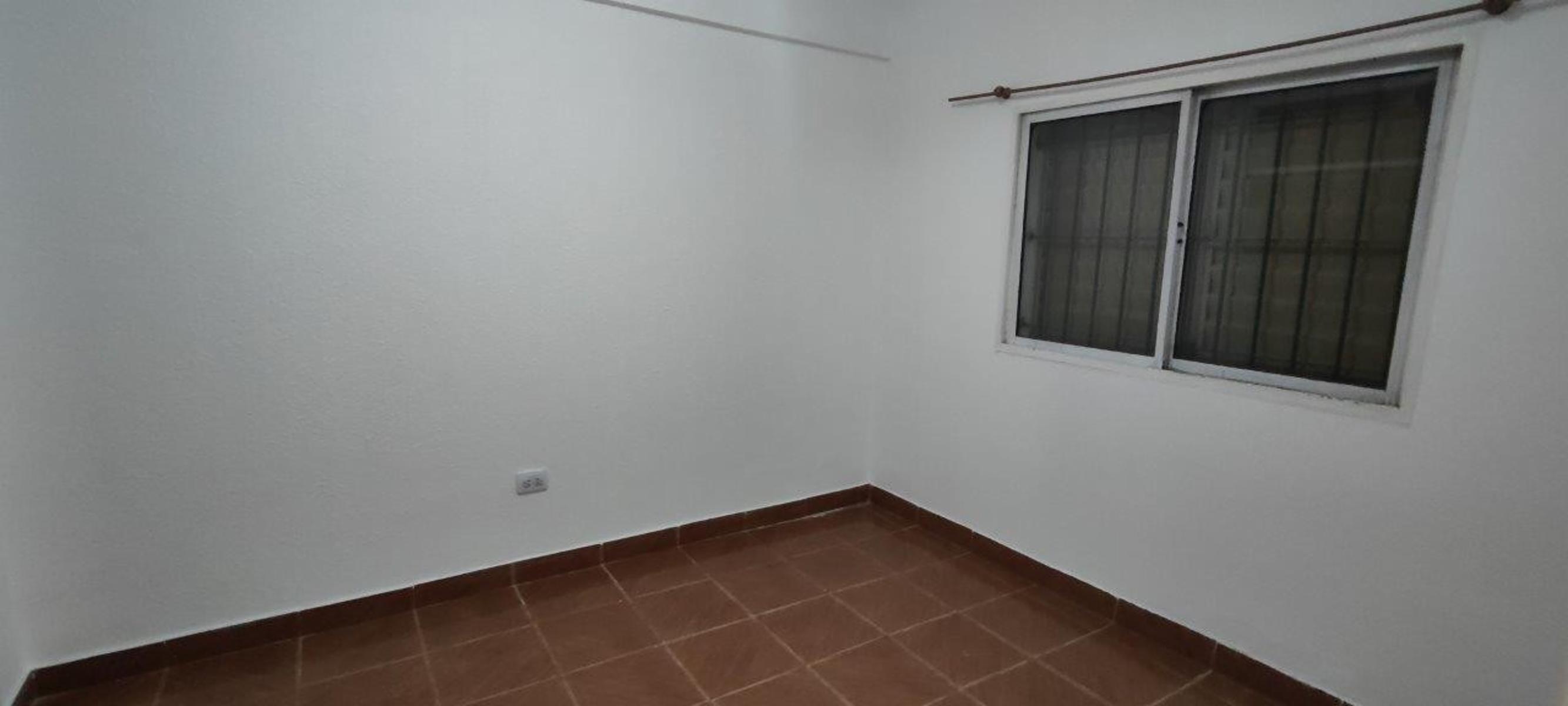 VENTA DE EXCELENTE DEPARTAMENTO 3 AMBIENTES EN PLANTA BAJA - BARRIO COCA COLA - MONTE GRANDE — foto 10
