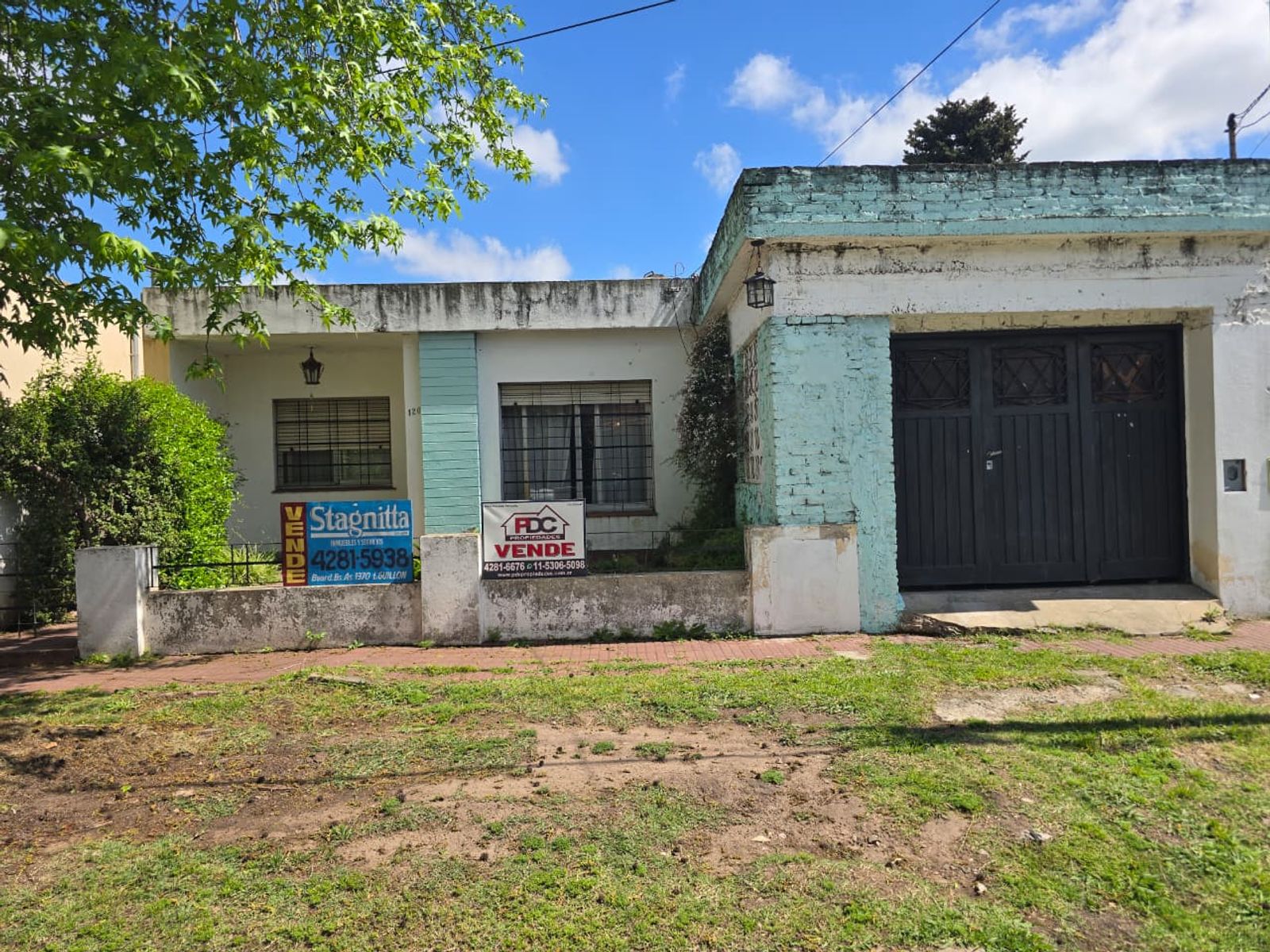 VENTA DE CASA 3 AMBIENTES EN LUIS GUILLÓN - CON COCHERA - A REFACCIONAR - 1
