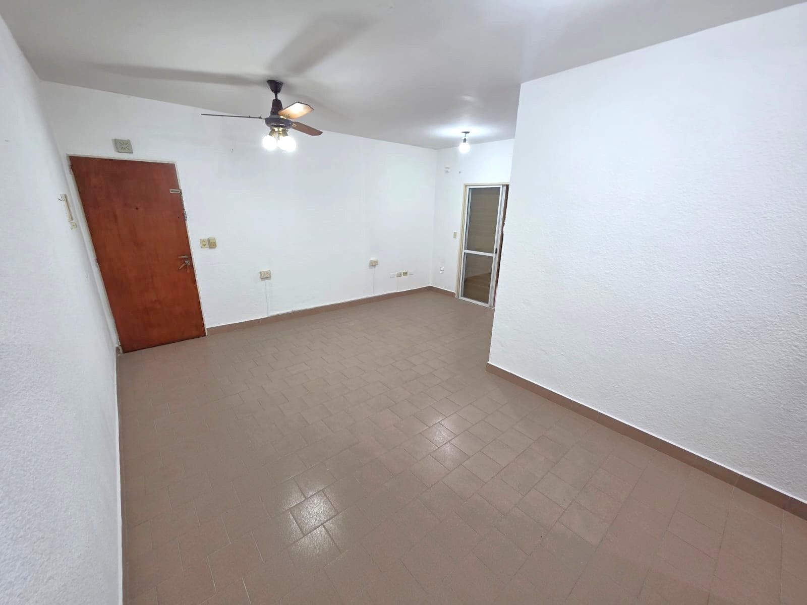 ALQUILER DE DEPARTAMENTO 3 AMBIENTES EN PLANTA BAJA - BARRIO COCA COLA - MONTE GRANDE — foto 2