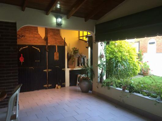 IMPECABLE PROPIEDAD EN CIUDAD JARDIN CODIGO CJ 07 — foto 3