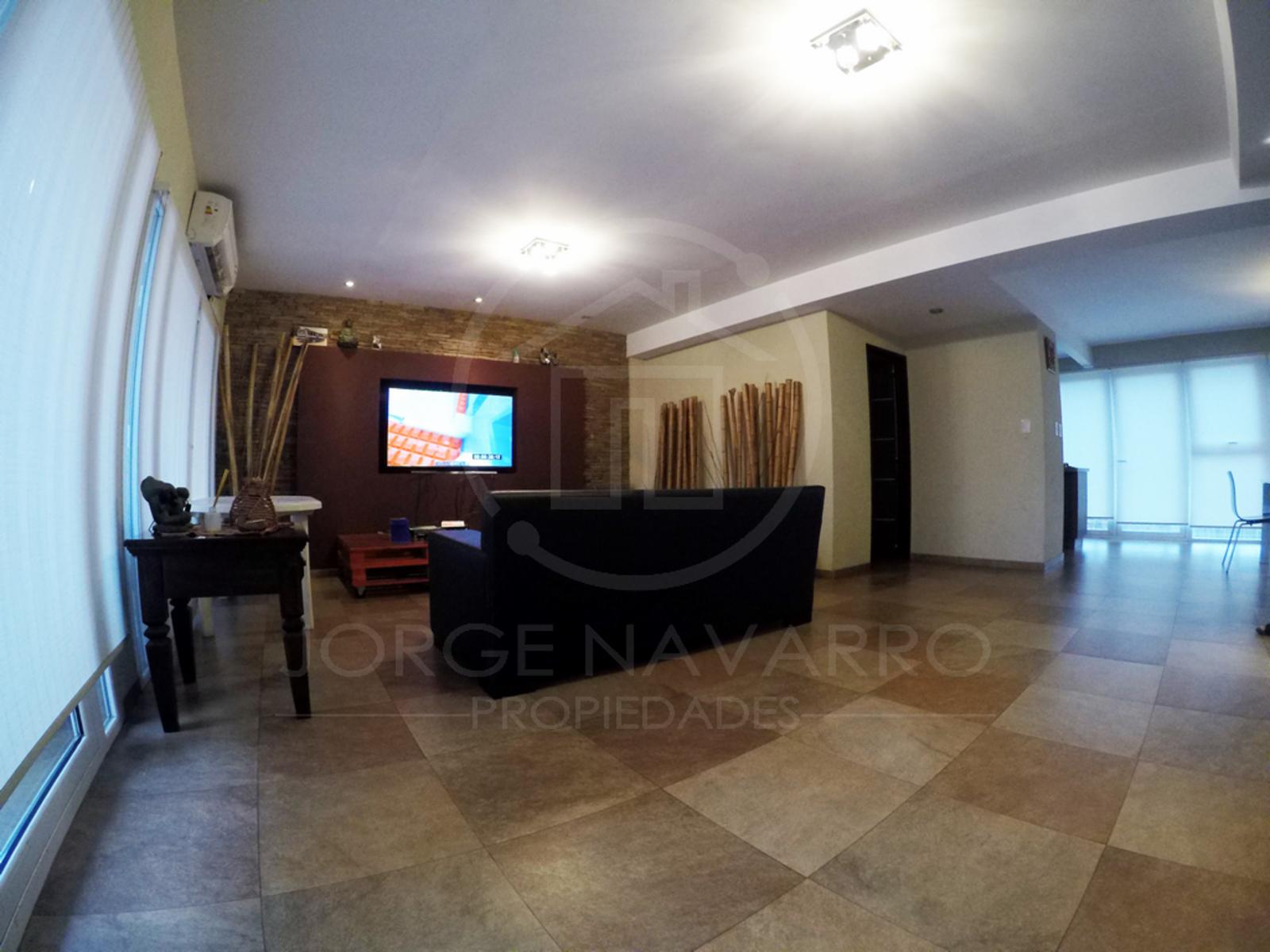 Excelente Propiedad - Casa con Deposito en planta baja - San Martín - Suipacha — foto 3