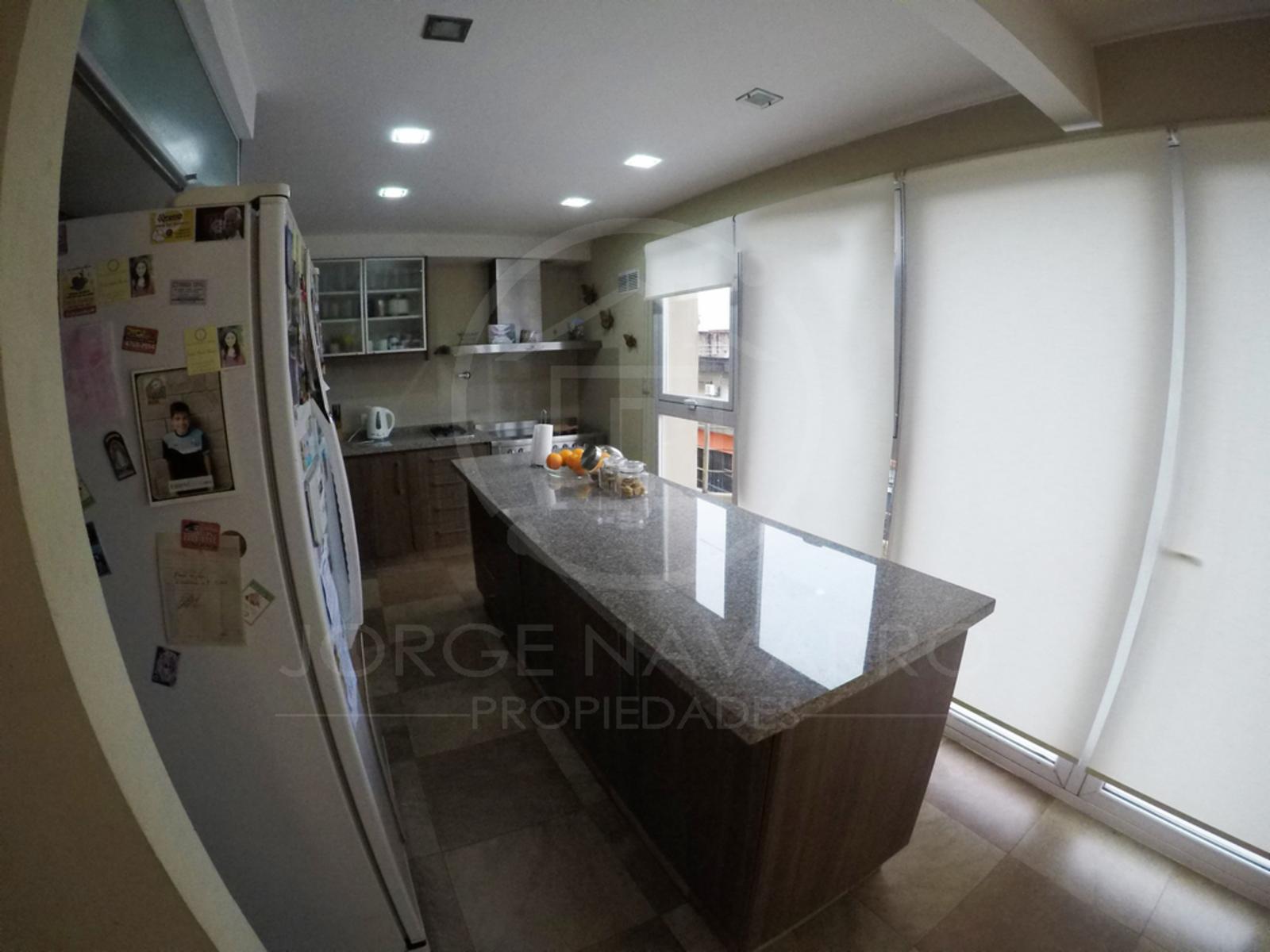 Excelente Propiedad - Casa con Deposito en planta baja - San Martín - Suipacha — foto 6